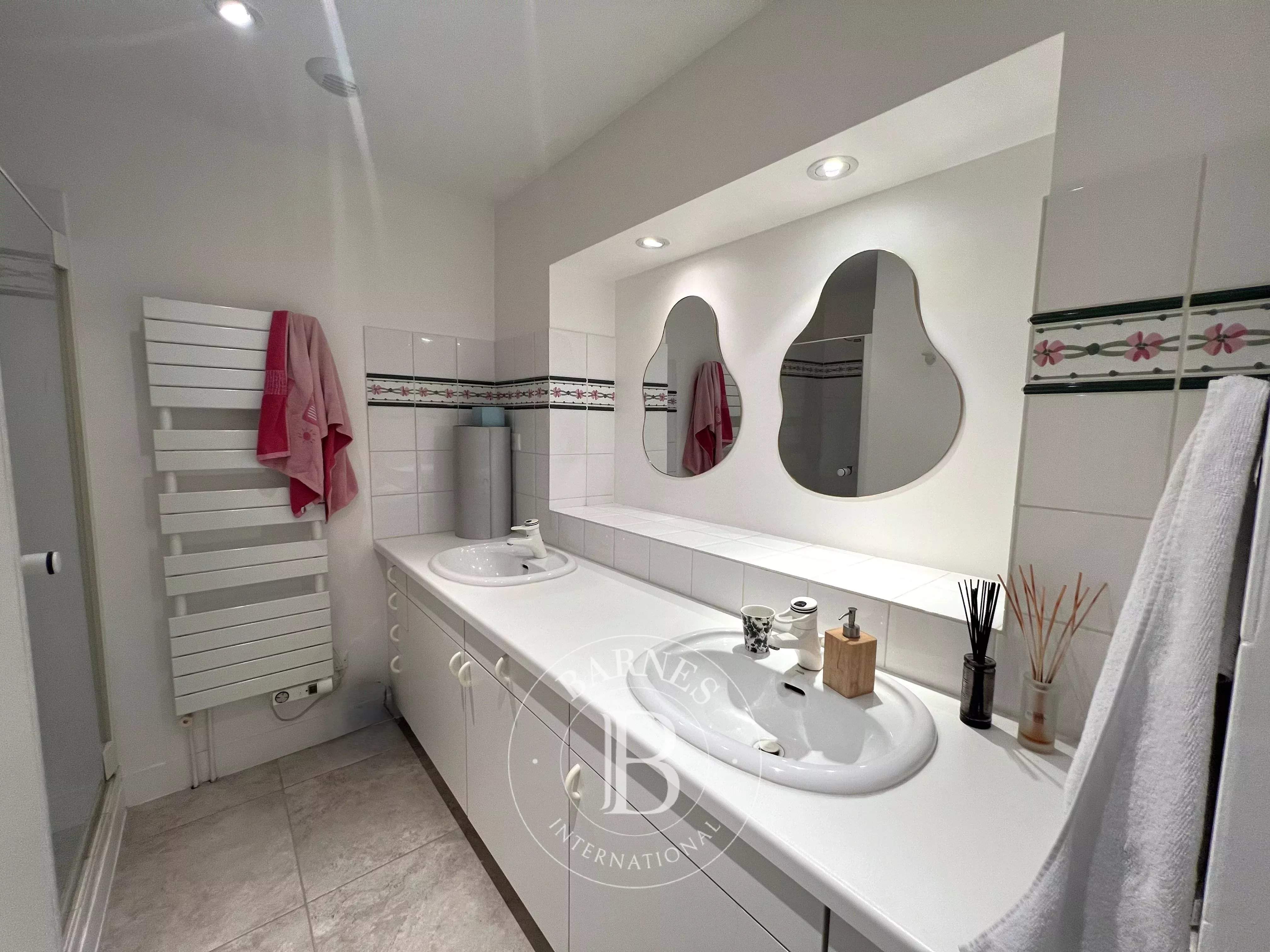 Saint-Cyr-sur-Loire  - Maison 10 Pi&egrave;ces 4 Chambres - picture 7