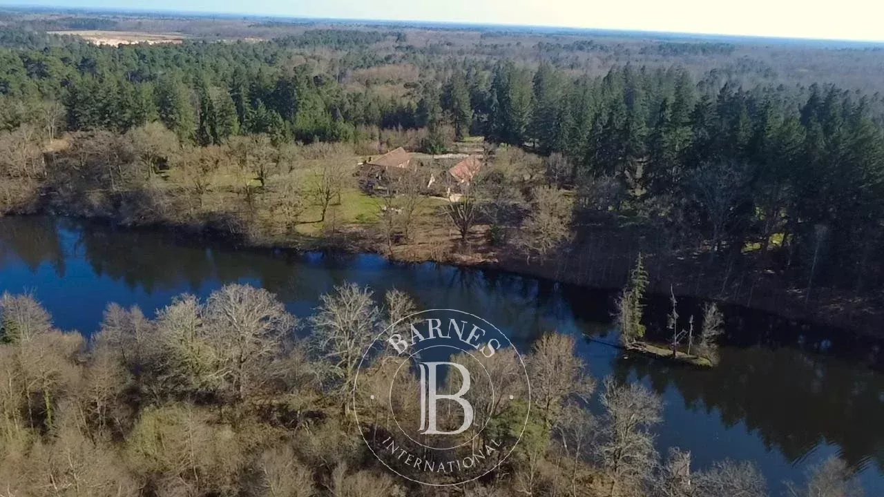 Brinon-sur-Sauldre  - Game reserve 9 Bedrooms - picture 1