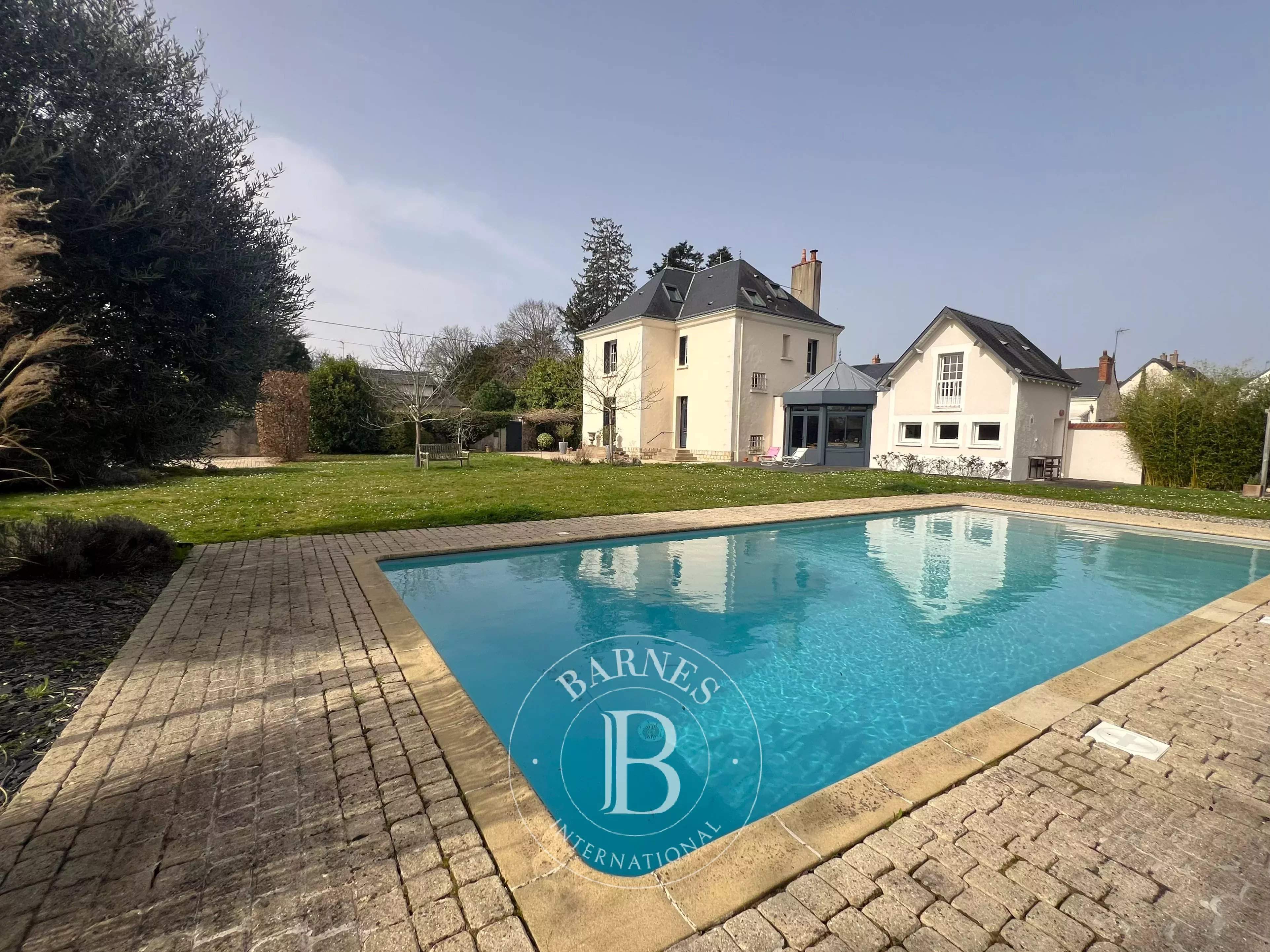 Saint-Cyr-sur-Loire  - Maison 10 Pi&egrave;ces 4 Chambres - picture 11