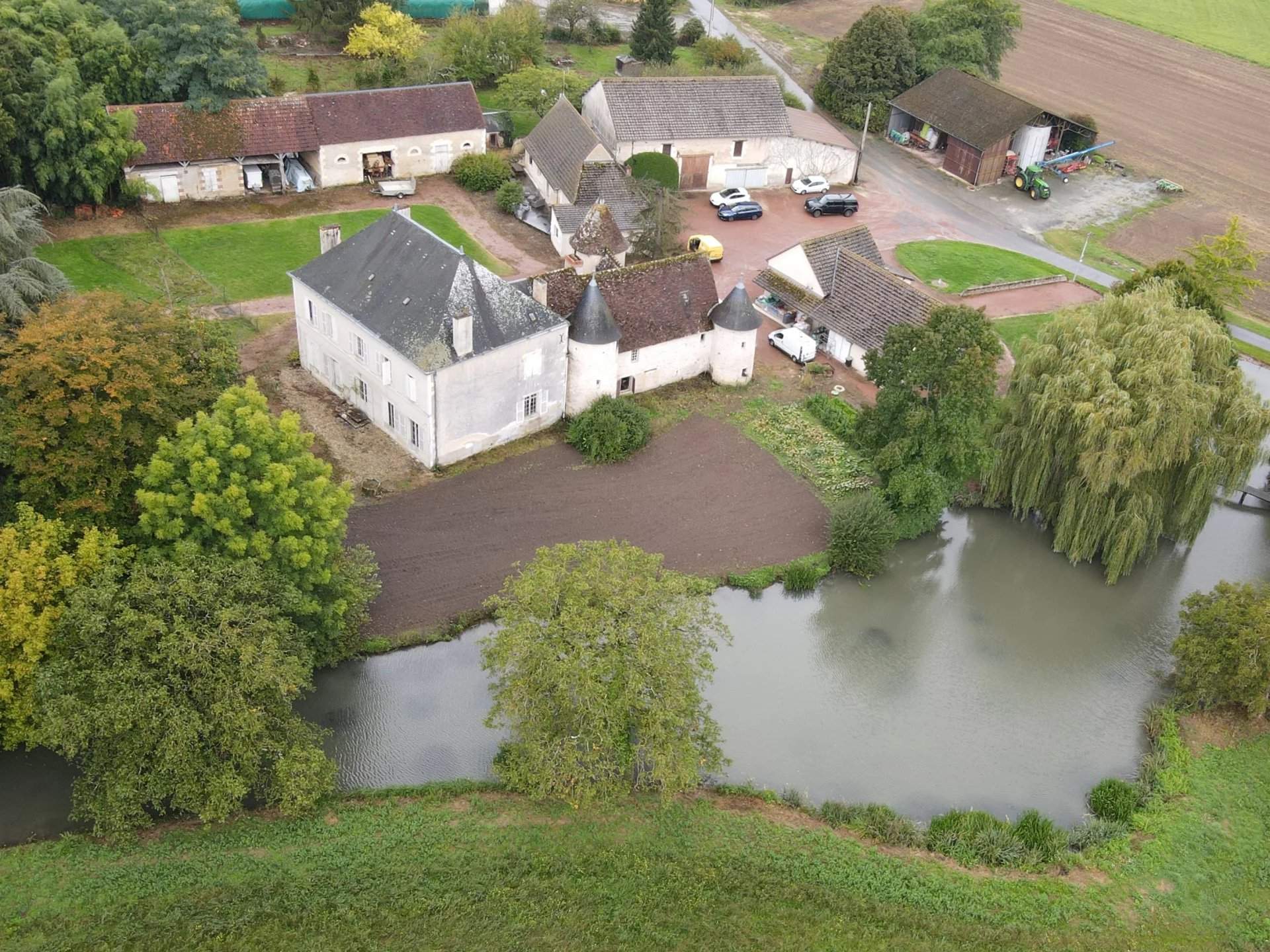 Mézières-en-Brenne  - Propriété 5 Pi&egrave;ces 3 Chambres - picture 1