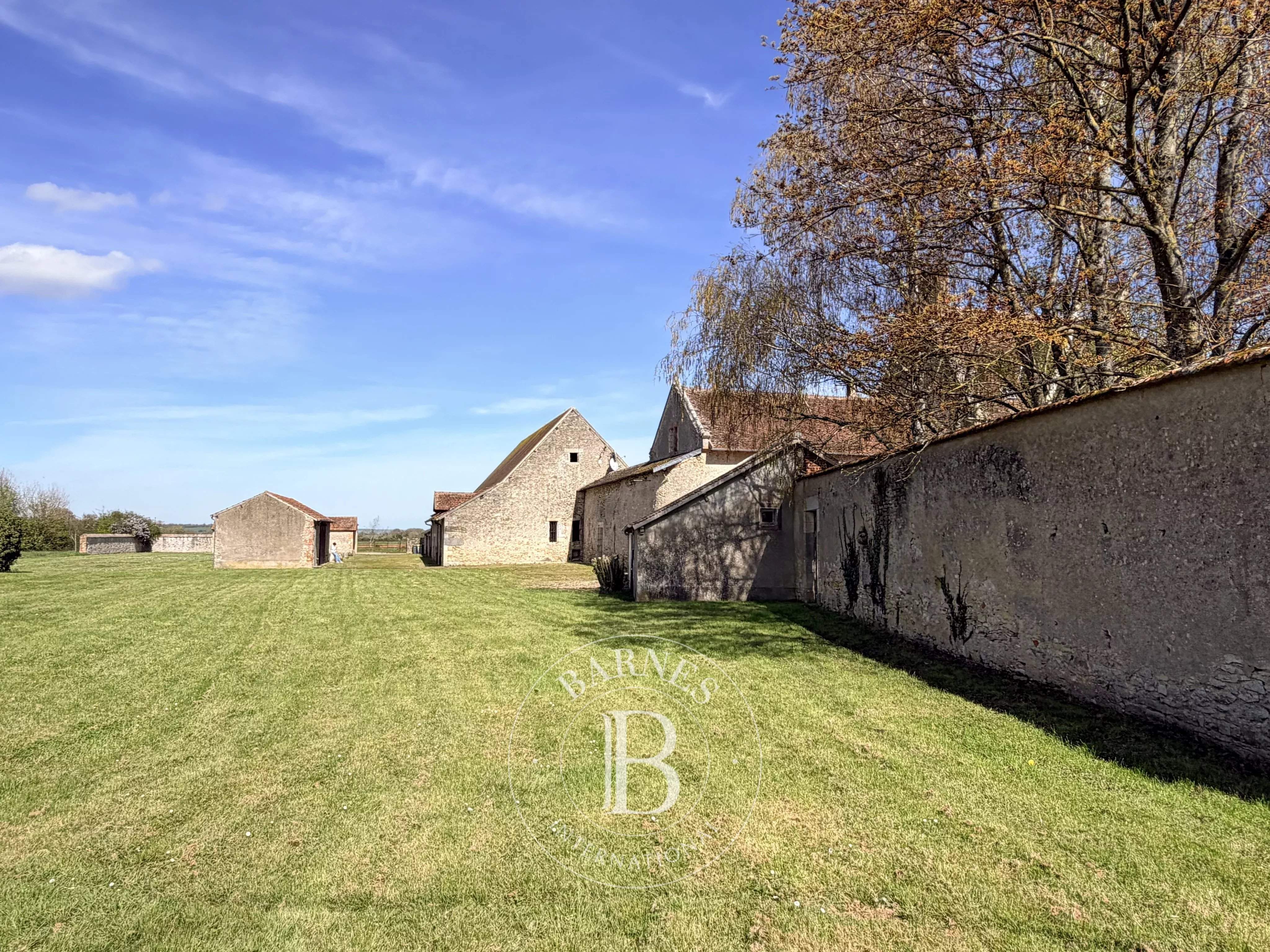 Saint-Georges-de-Poisieux  - Château 12 Pi&egrave;ces 8 Chambres - picture 16