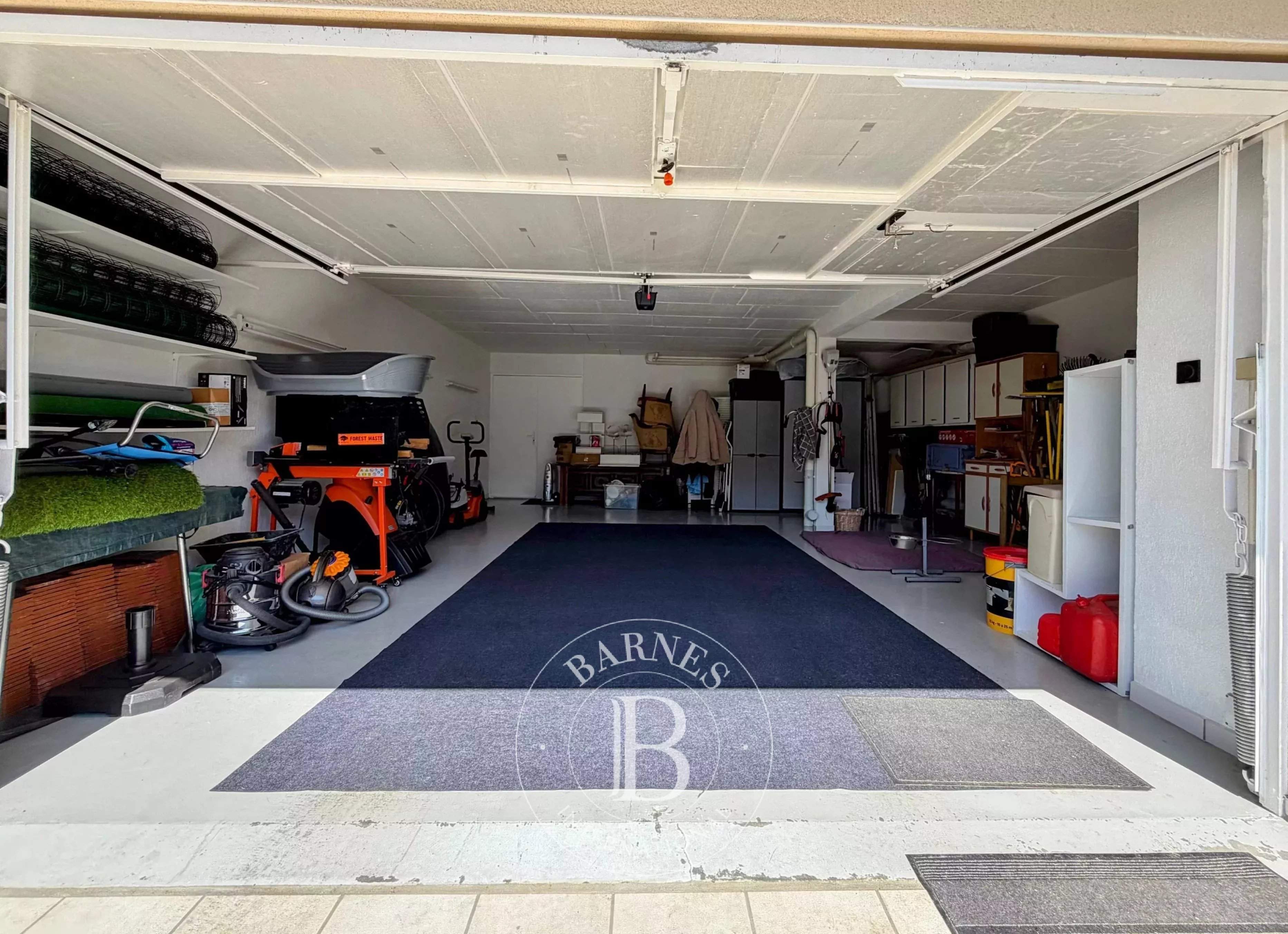 Vichy  - Villa 17 Pi&egrave;ces 3 Chambres - picture 11