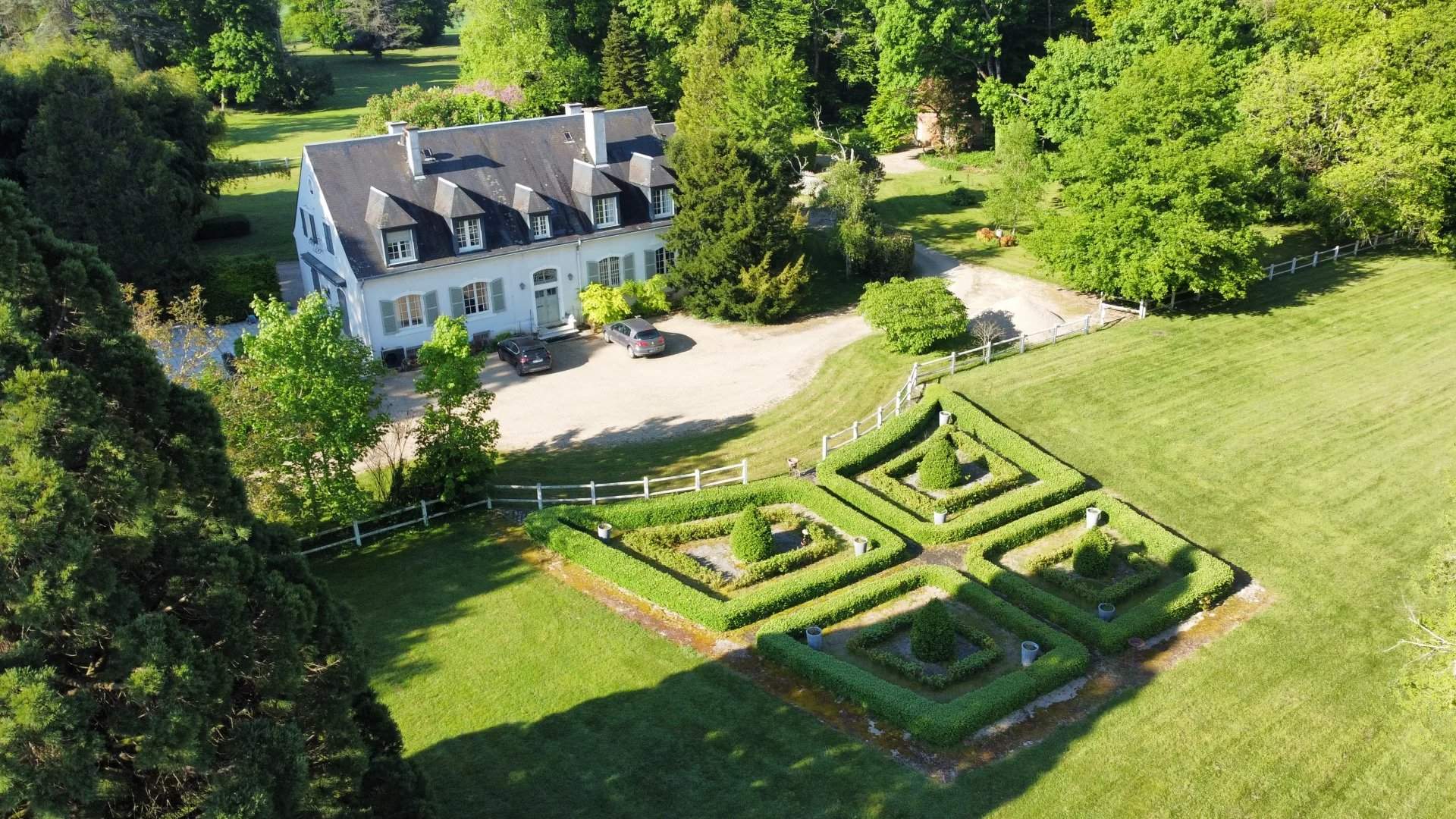 Bourges  - Propriété 11 Pi&egrave;ces 7 Chambres - picture 1