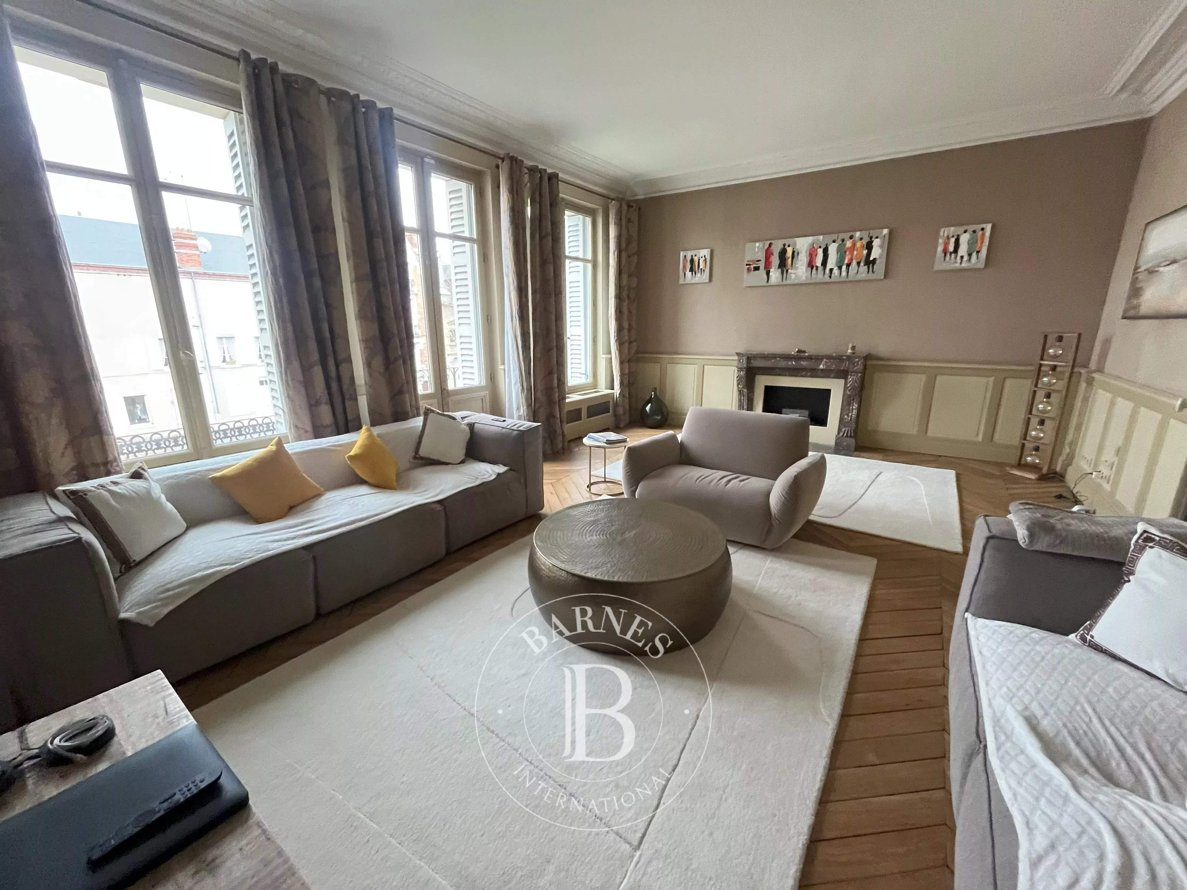 Montargis  - Hôtel particulier 9 Pi&egrave;ces 6 Chambres - picture 8