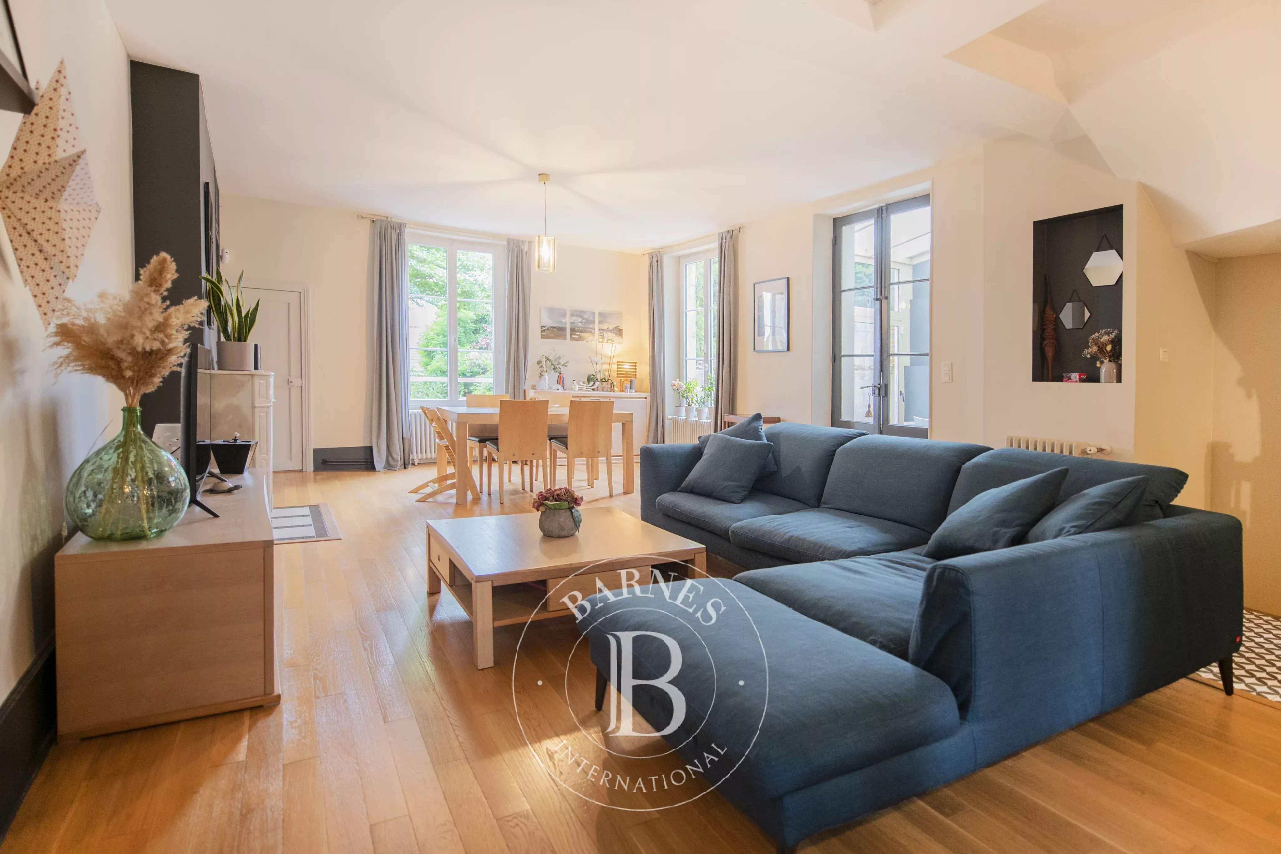 Orléans  - Maison de ville 8 Pi&egrave;ces 5 Chambres - picture 1