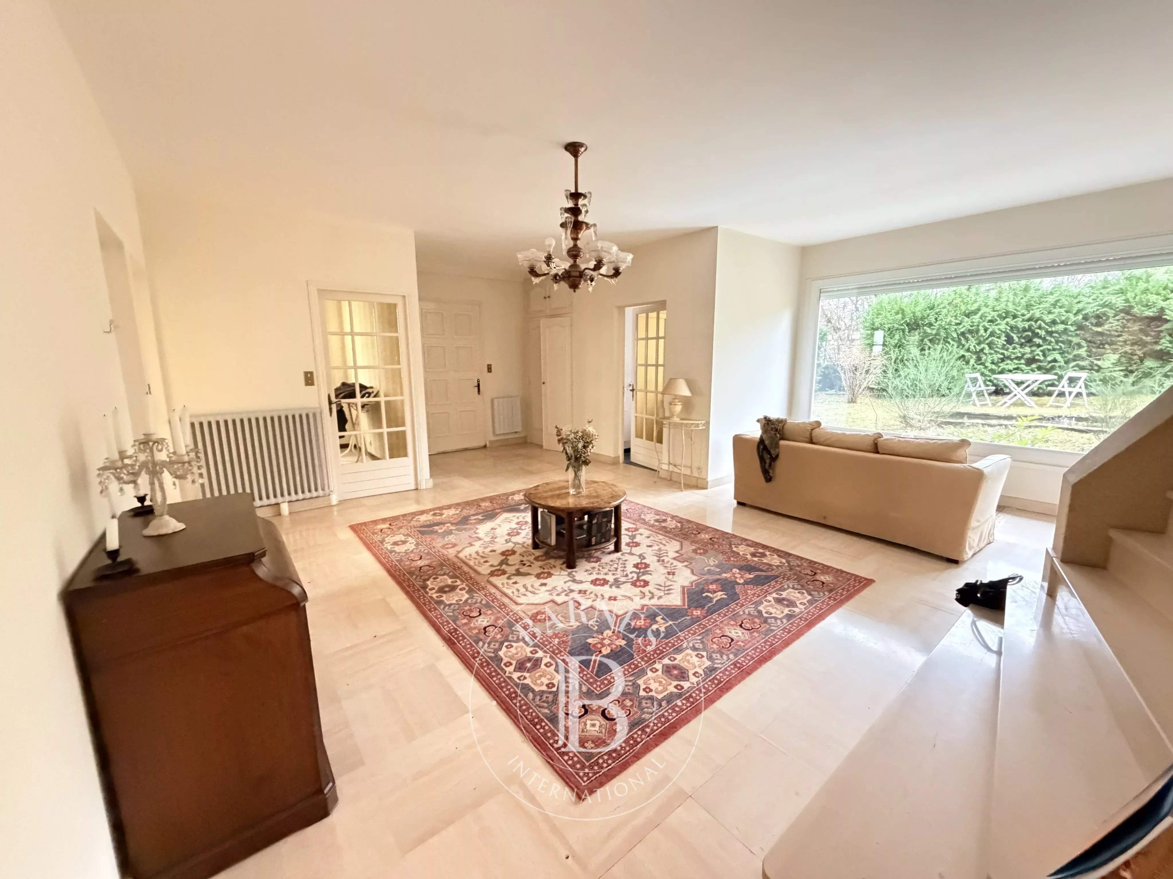 Montluçon  - Maison 10 Pi&egrave;ces 6 Chambres - picture 5