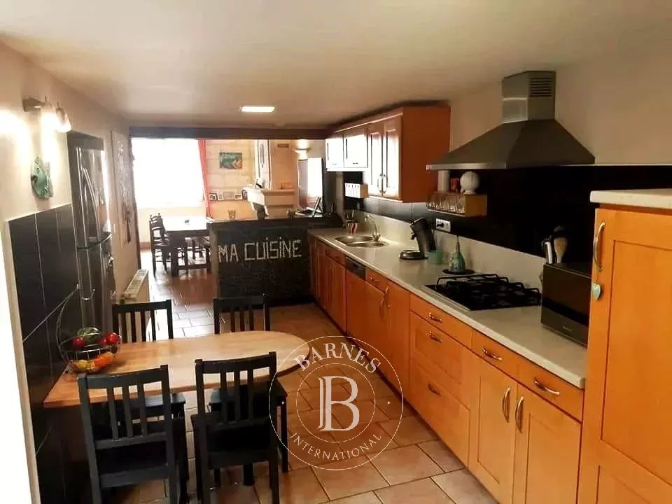 Allonnes  - Maison de village 7 Pi&egrave;ces 5 Chambres - picture 5