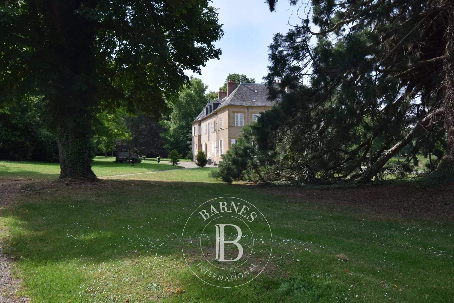 Yzeure  - Finca 18 Cuartos 11 Habitaciones - picture 14