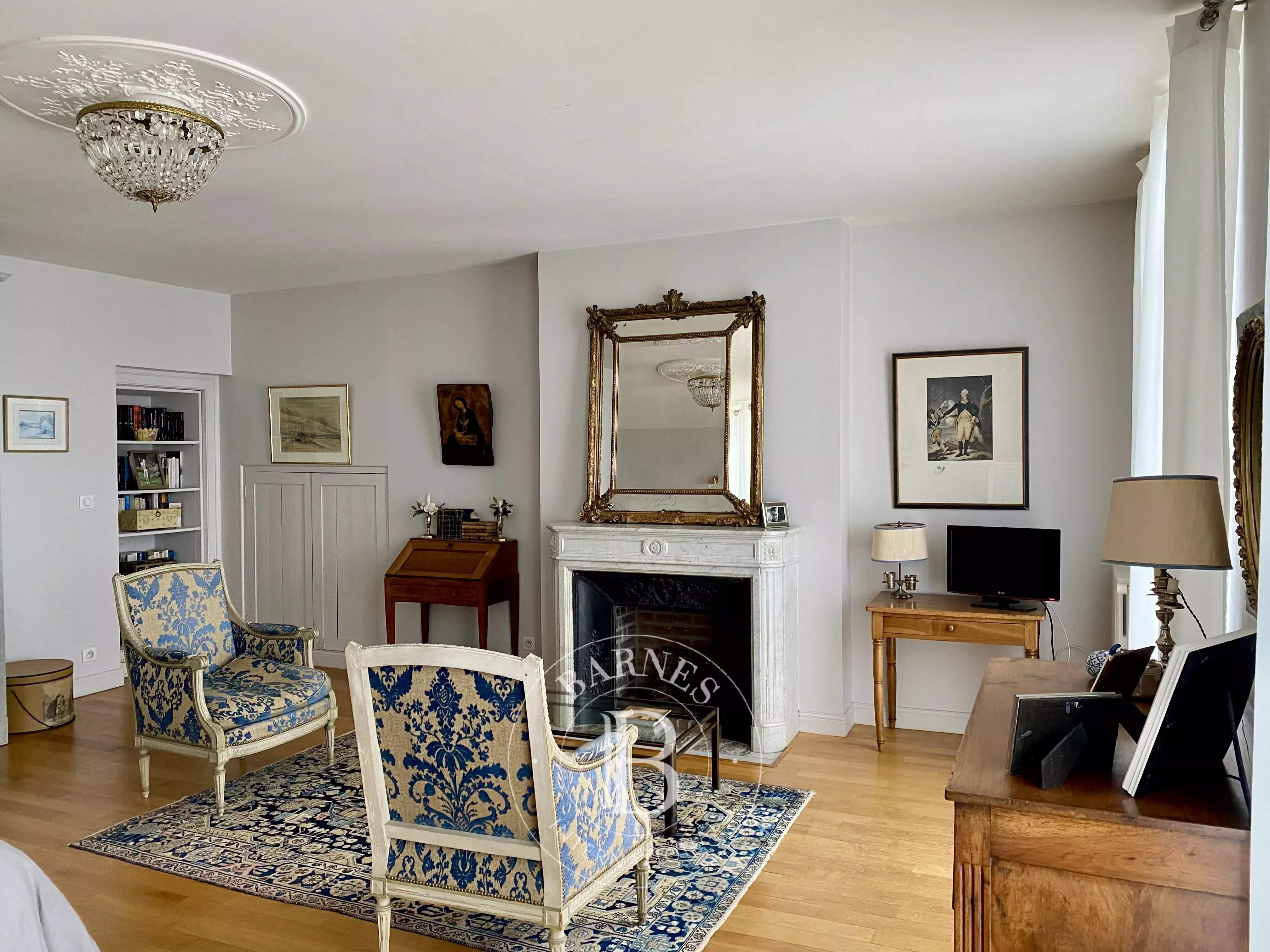 Blois  - Maison 15 Pi&egrave;ces 9 Chambres - picture 8