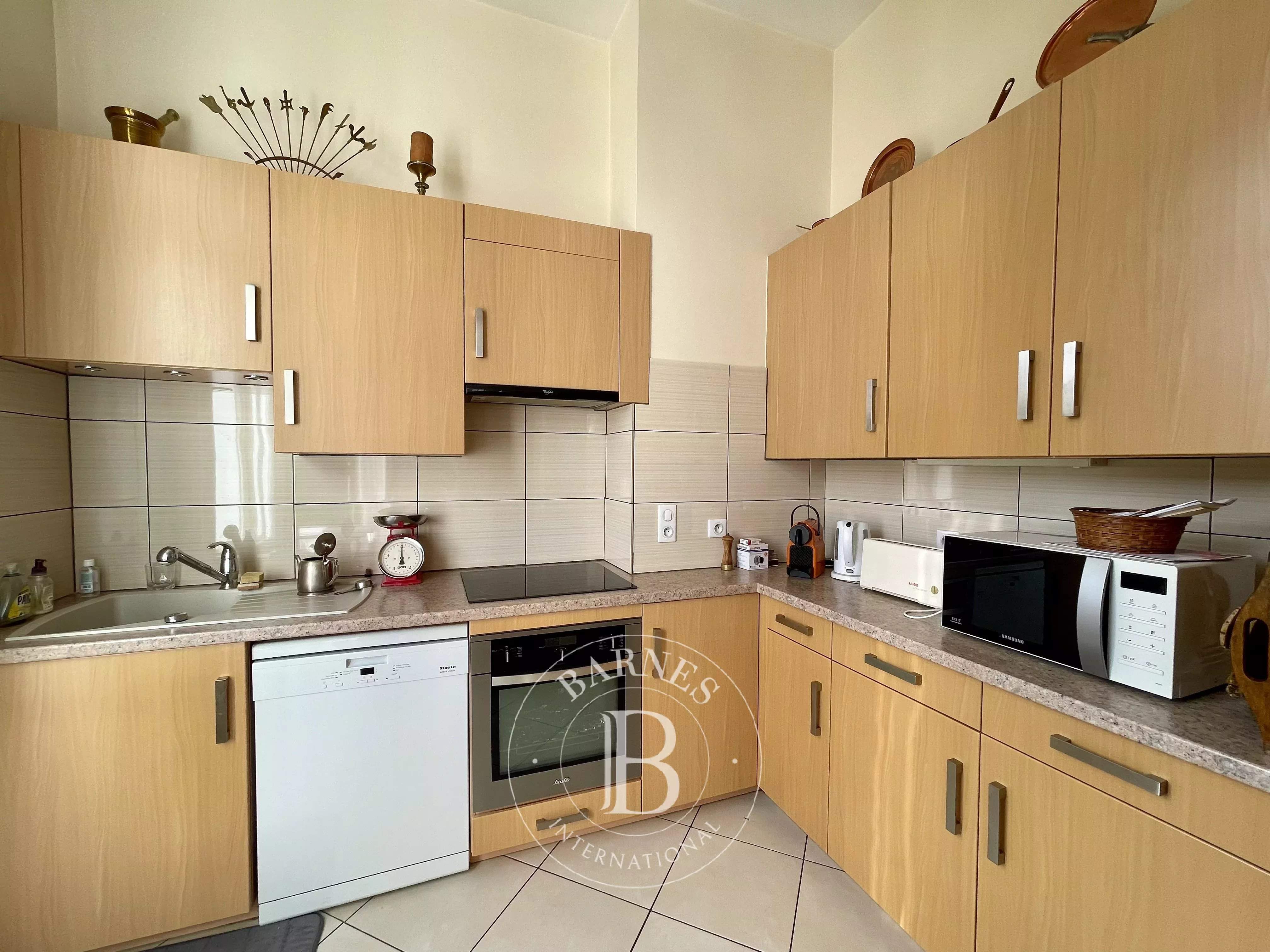 Tours  - Hôtel particulier 10 Pi&egrave;ces 5 Chambres - picture 6