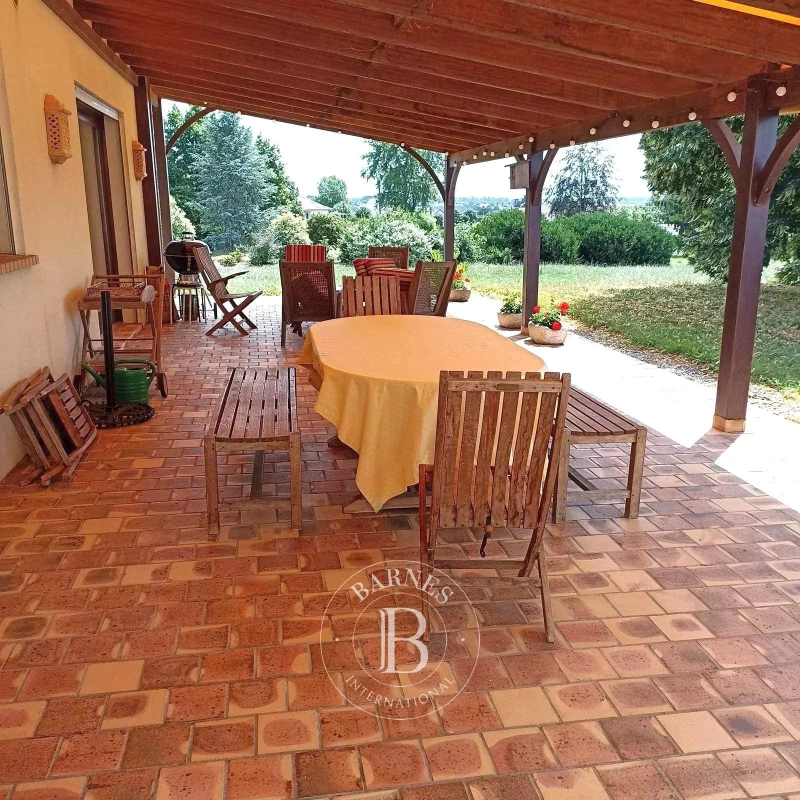 Cercy-la-Tour  - Propriété 15 Pi&egrave;ces 5 Chambres - picture 6