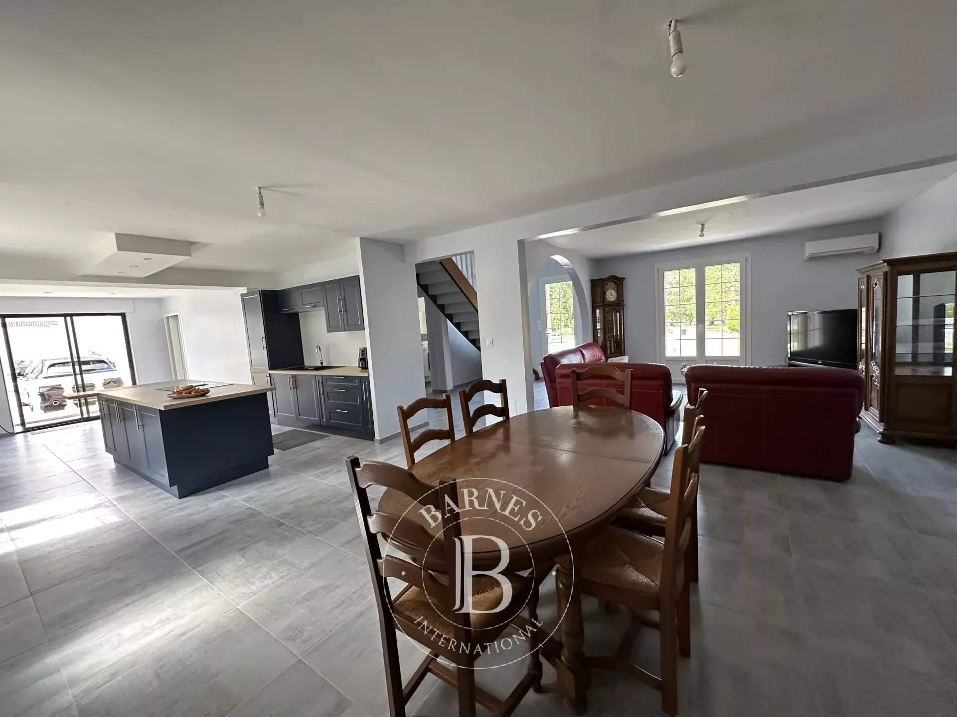 Villeneuve-sur-Conie  - House 8 Bedrooms - picture 3