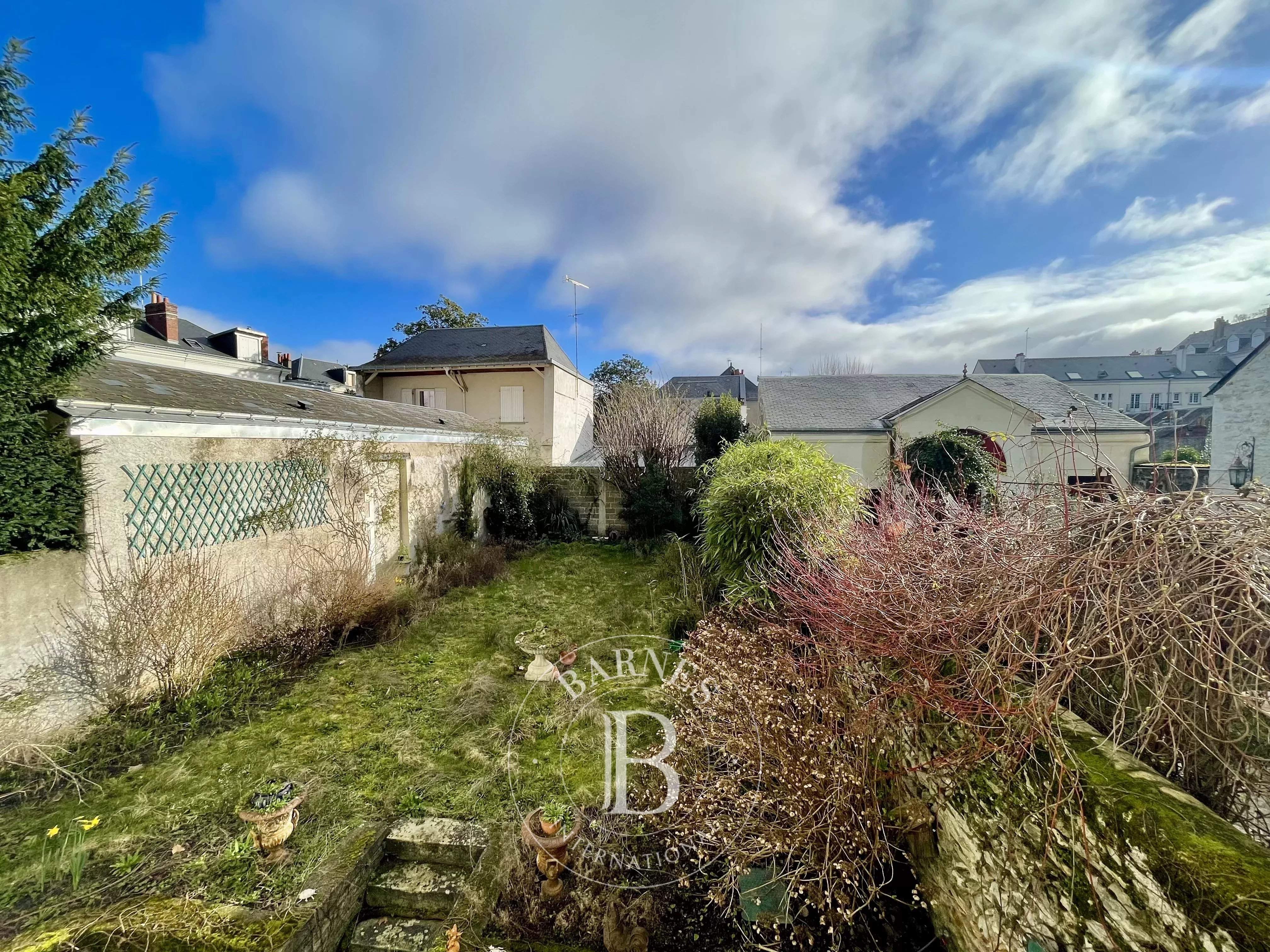 Tours  - Hôtel particulier 10 Pi&egrave;ces 5 Chambres - picture 8