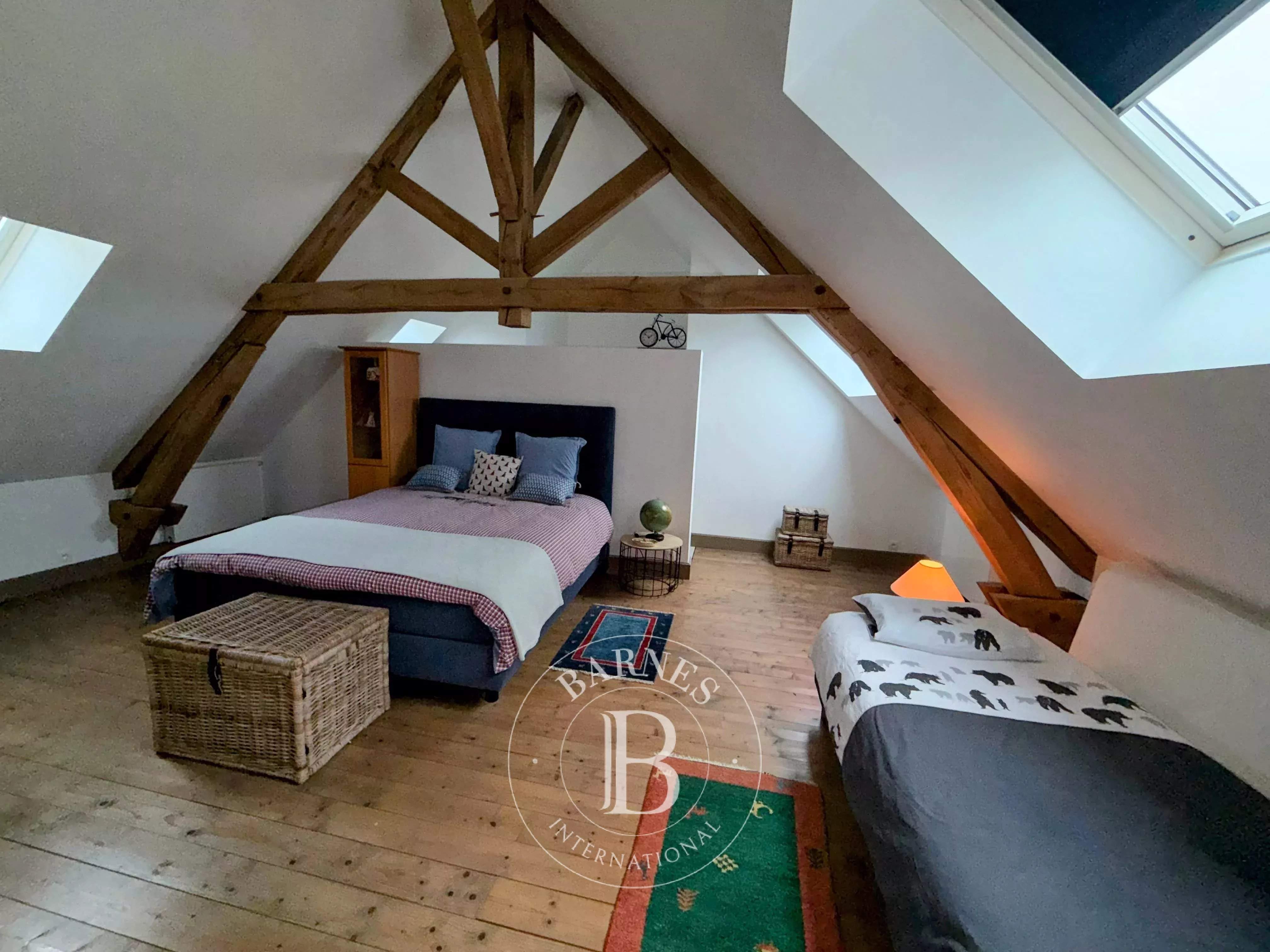 Decize  - Maison 12 Pi&egrave;ces 3 Chambres - picture 9