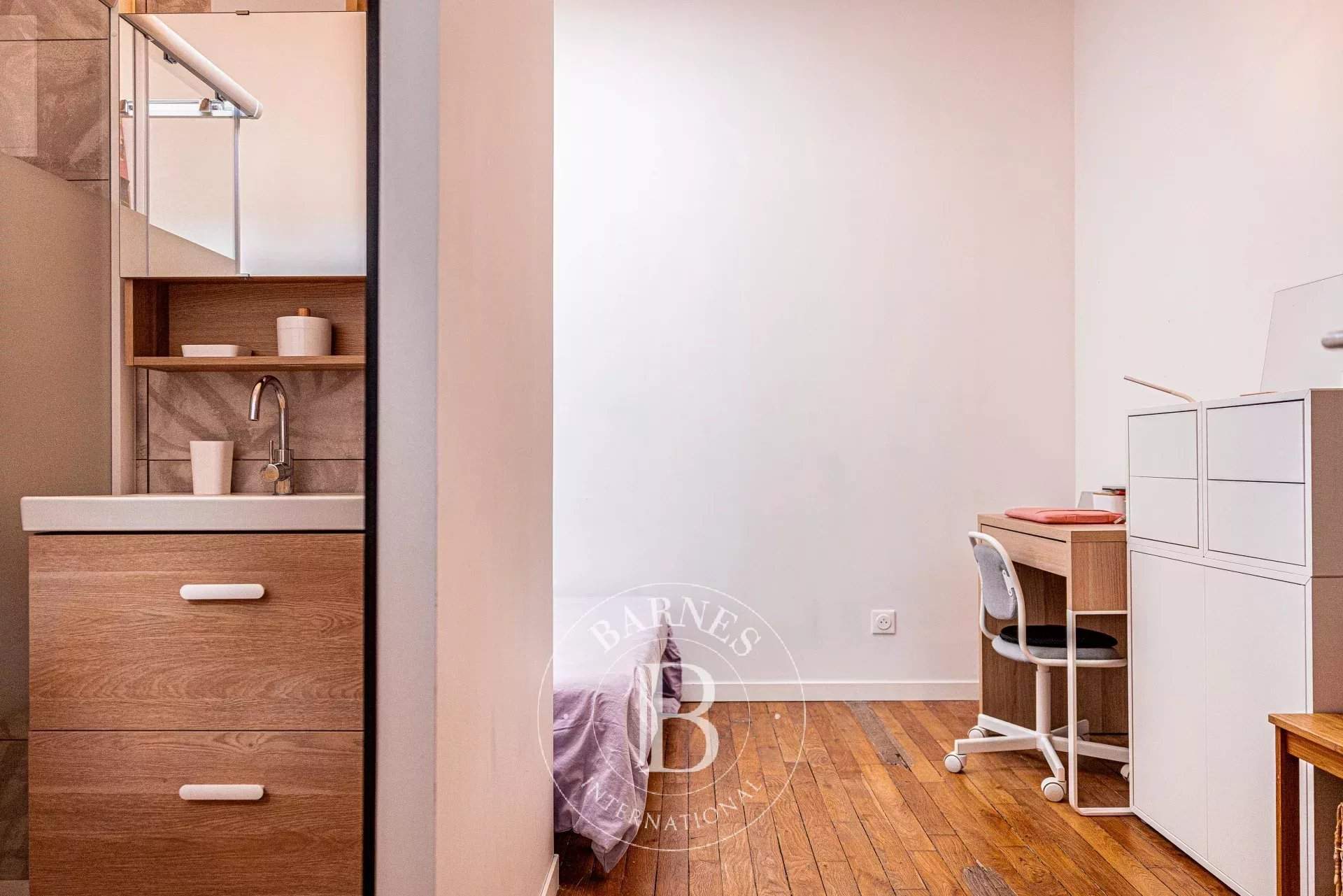 Orléans  - Maison 7 Pi&egrave;ces 4 Chambres - picture 9