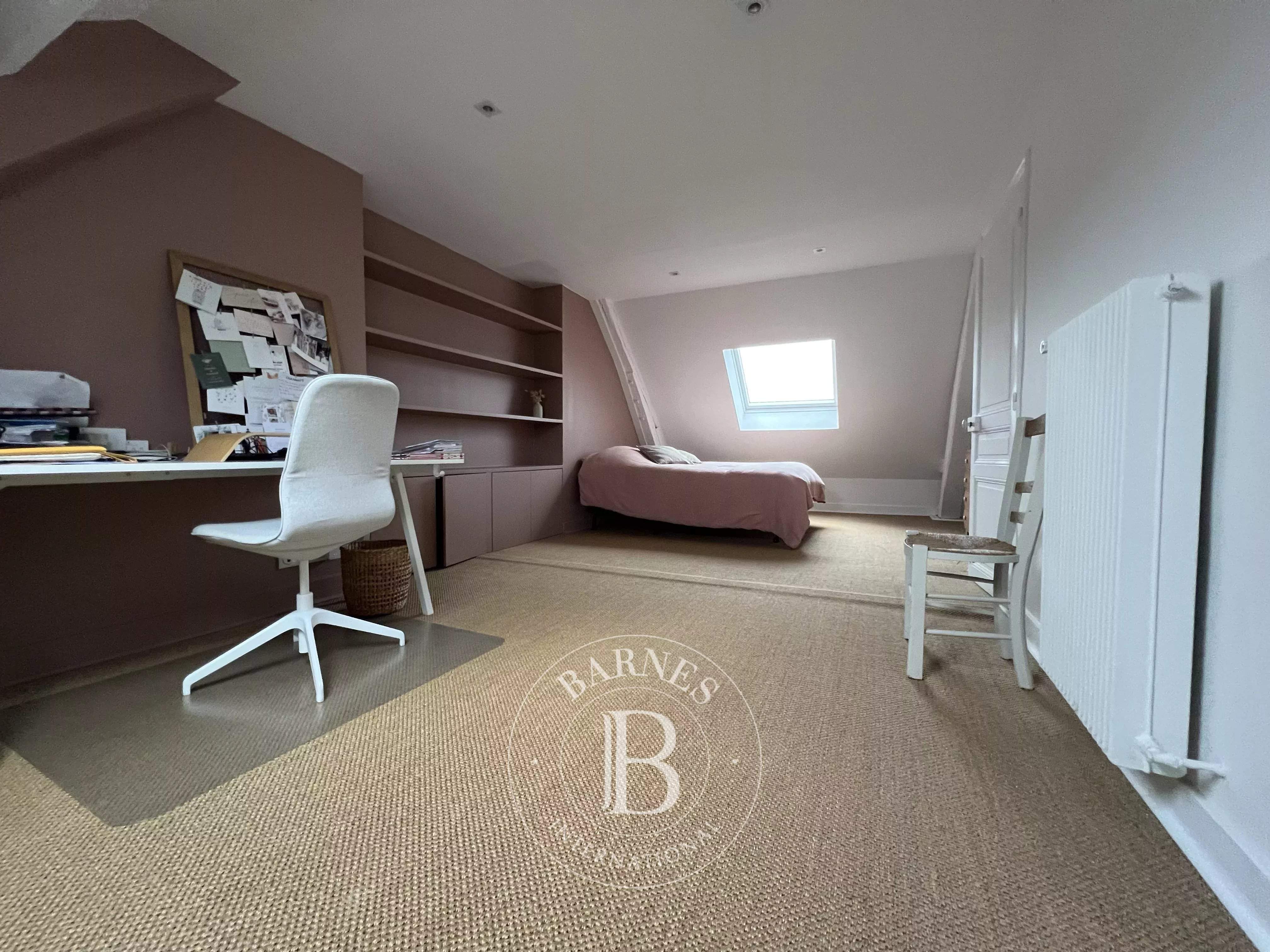 Tours  - Maison de ville 9 Pi&egrave;ces 6 Chambres - picture 11