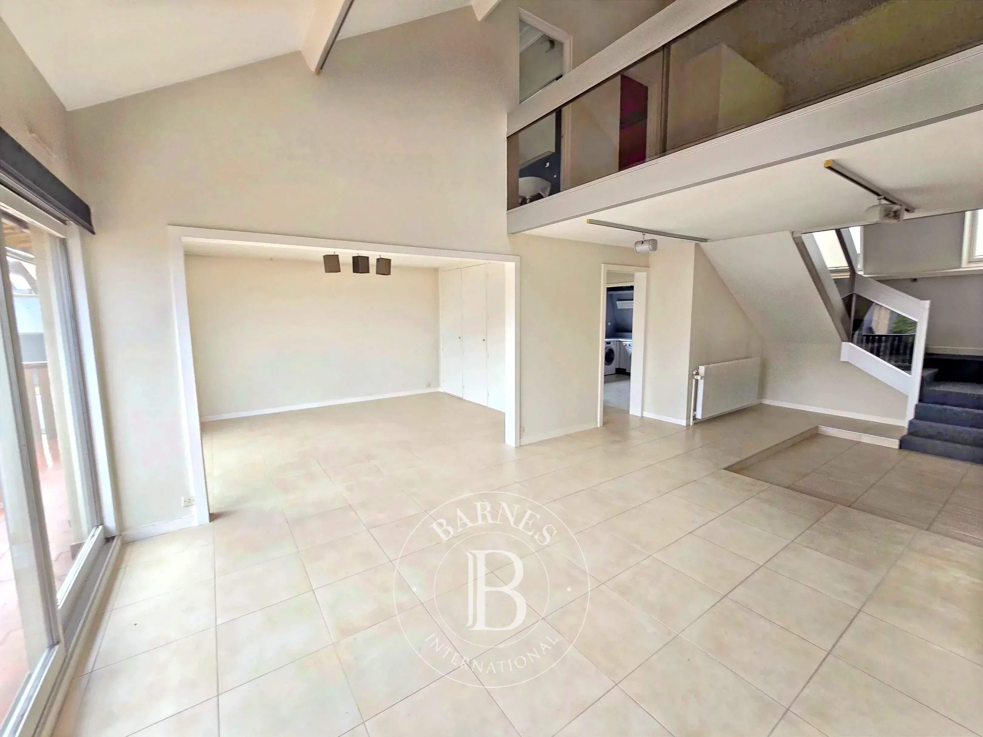 Bourges  - Triplex 6 Pi&egrave;ces 4 Chambres - picture 2