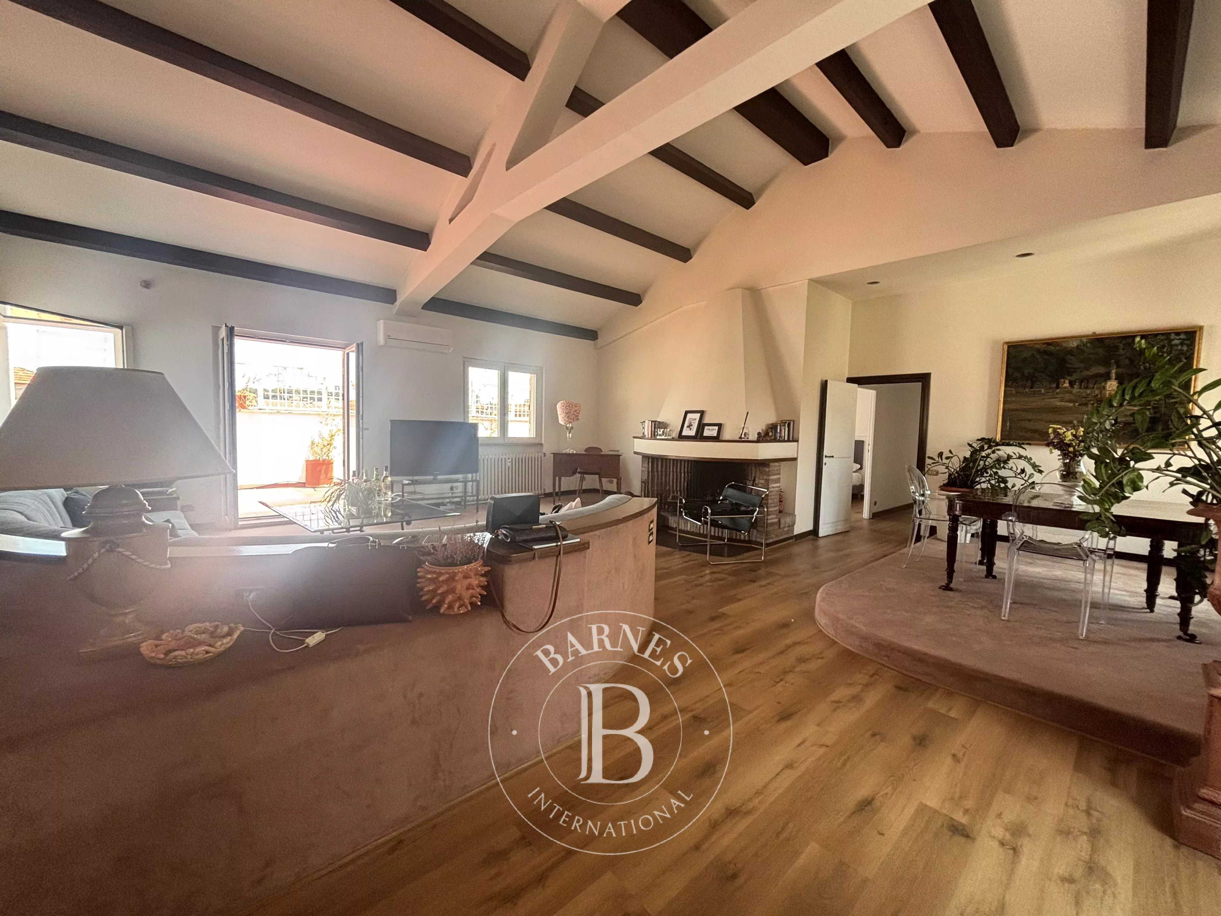 Roma  - Penthouse 3 Pi&egrave;ces 2 Chambres