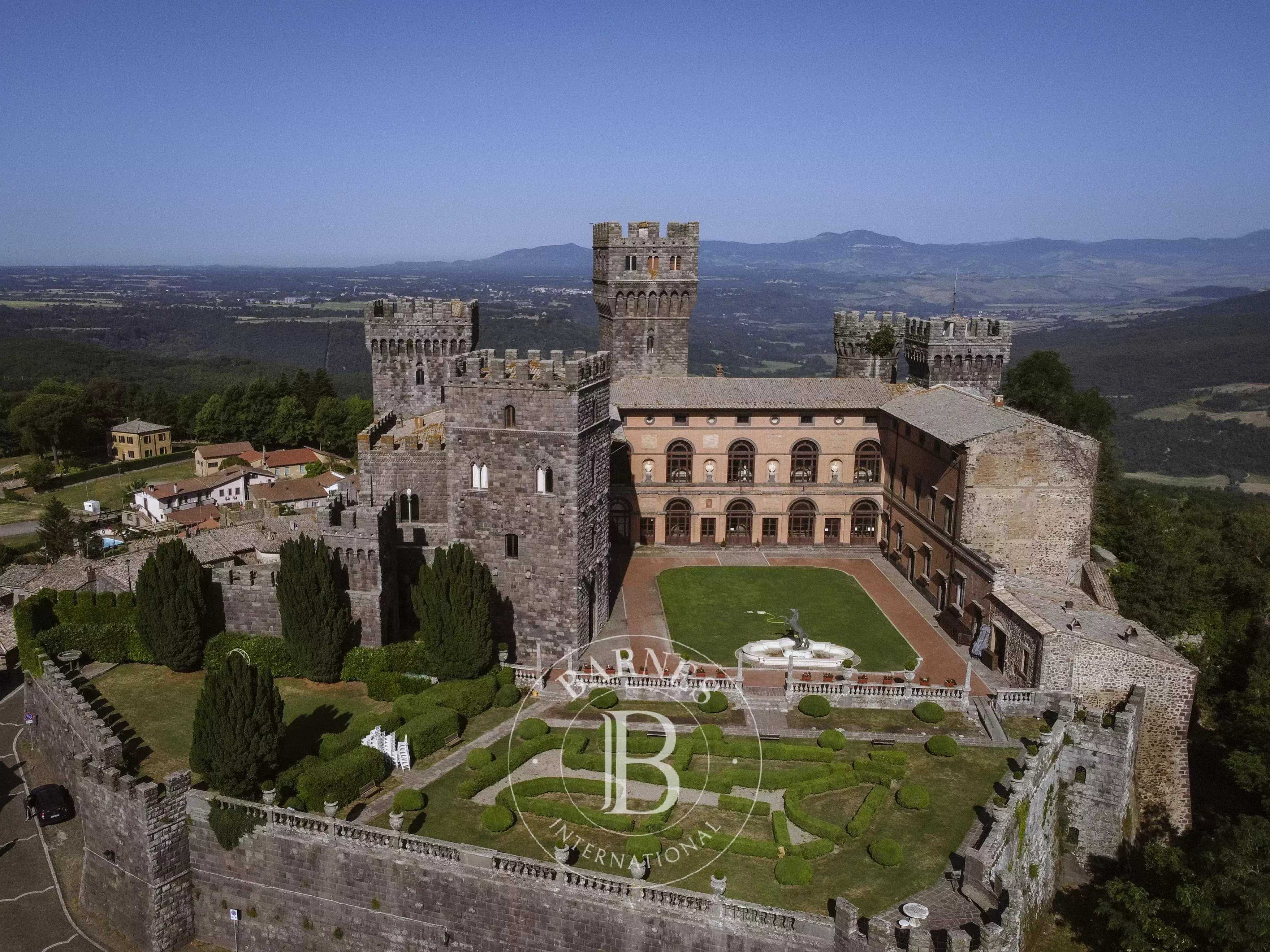 Acquapendente  - Castle 15 Bedrooms