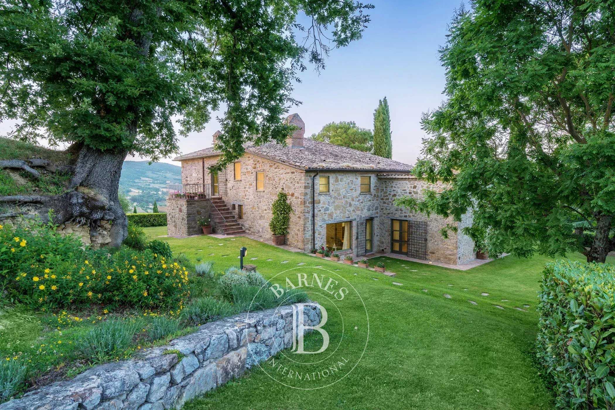 Umbertide  - Villa 15 Pi&egrave;ces 7 Chambres