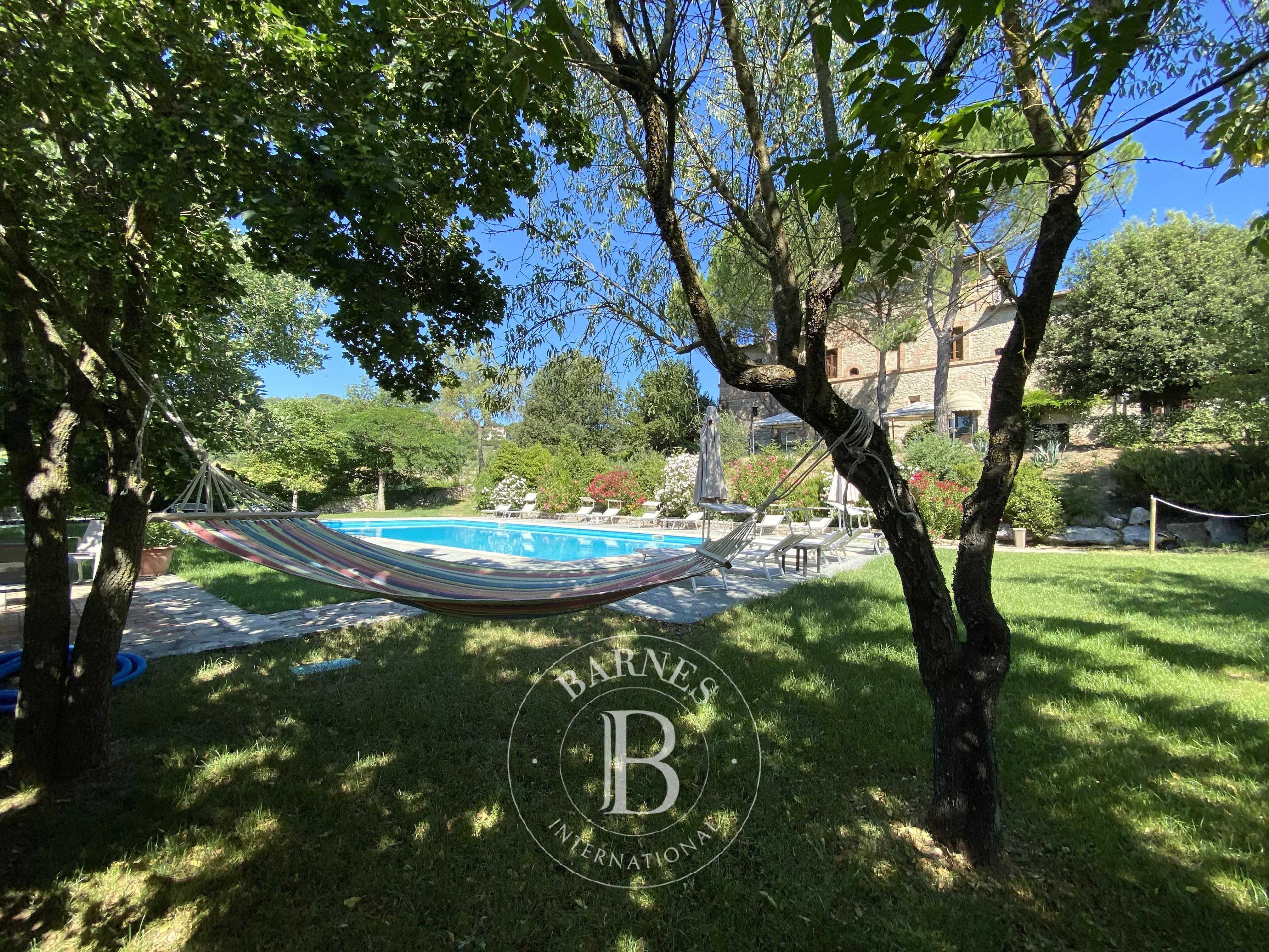 Corciano  - Manor house 20 Bedrooms