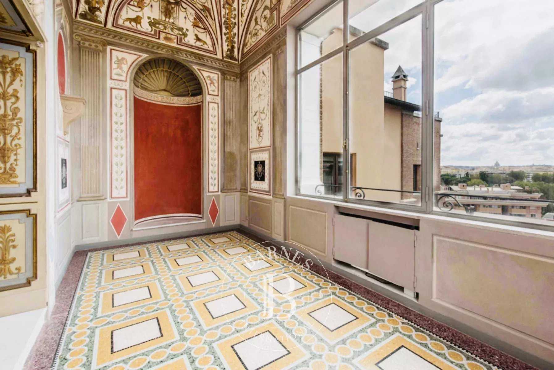 Roma  - Appartement 10 Pièces 5 Chambres