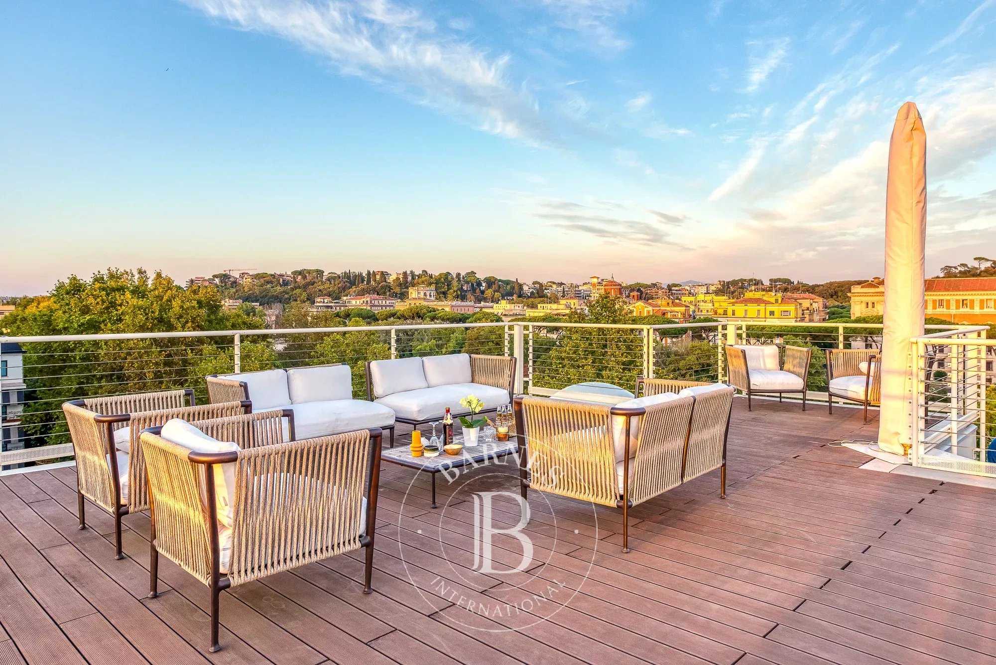 Roma  - Penthouse  3 Chambres