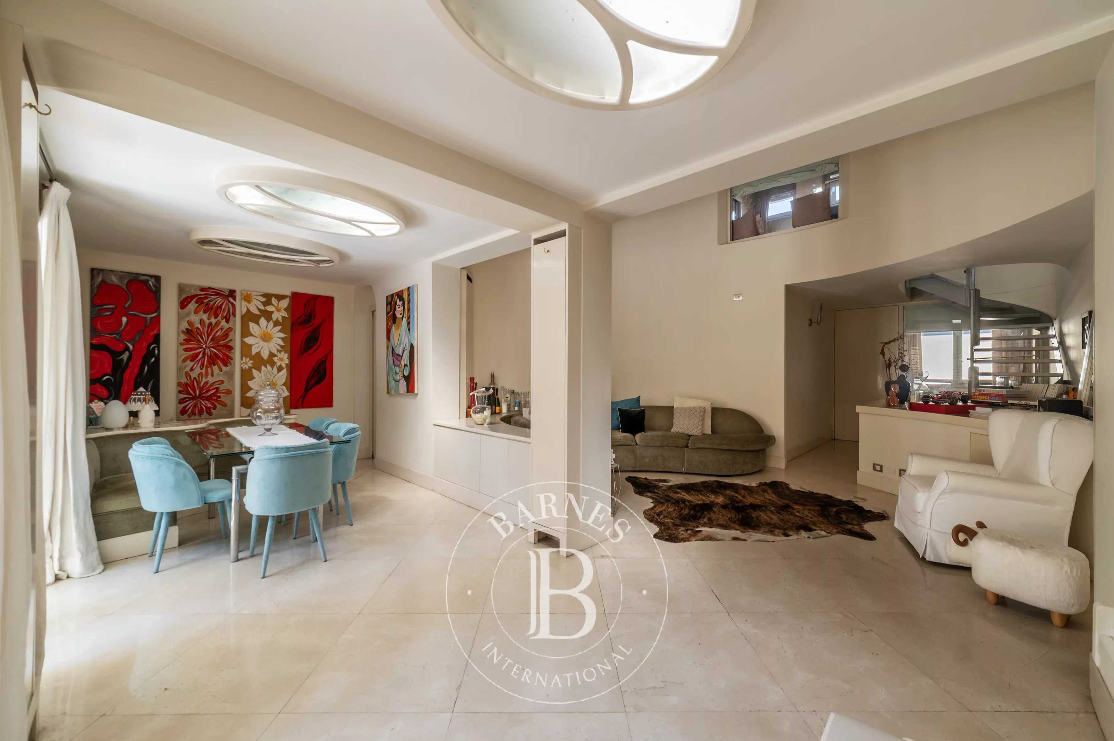 Roma  - Appartement 4 Pi&egrave;ces 3 Chambres