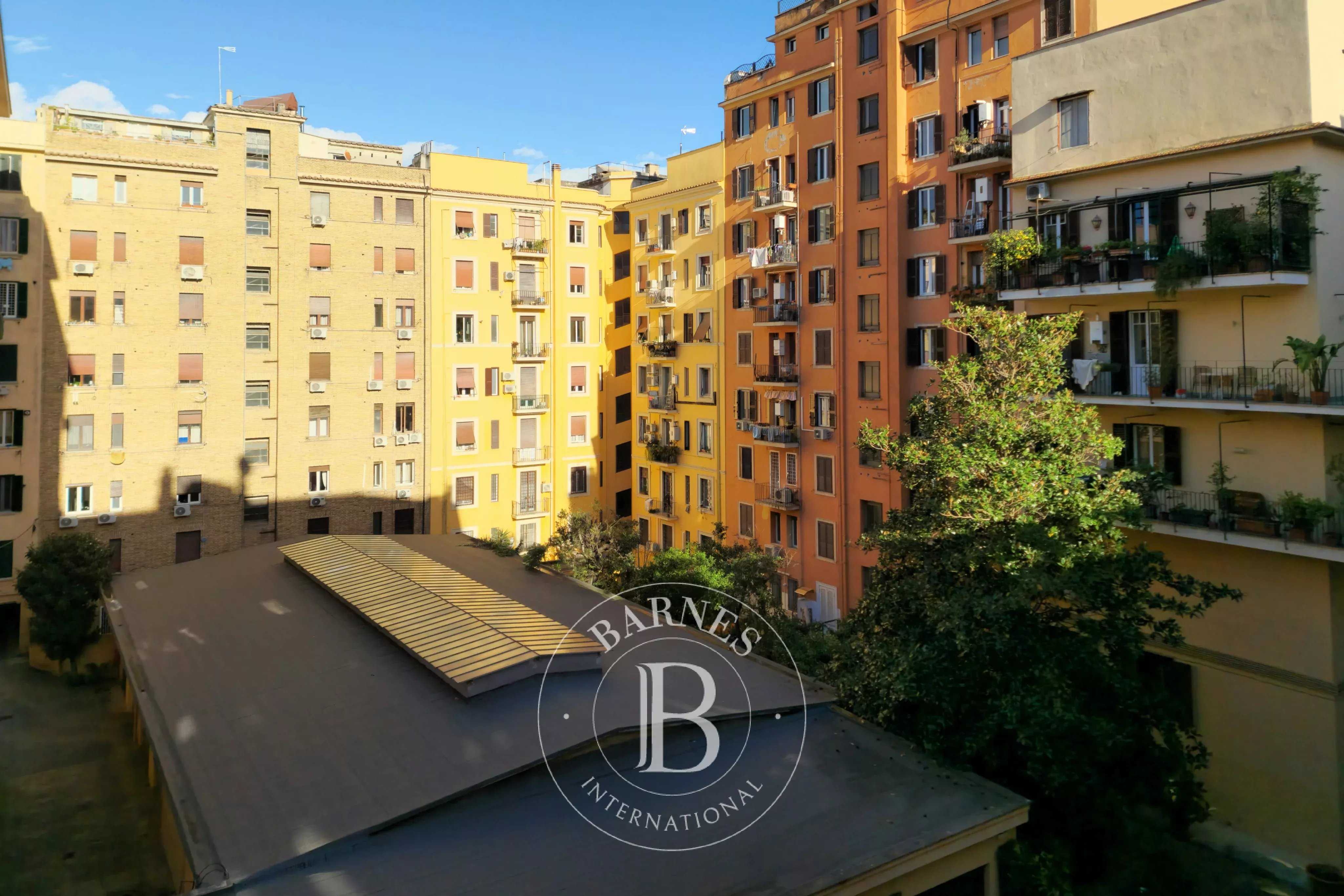 Roma  - Appartement 6 Pi&egrave;ces 3 Chambres