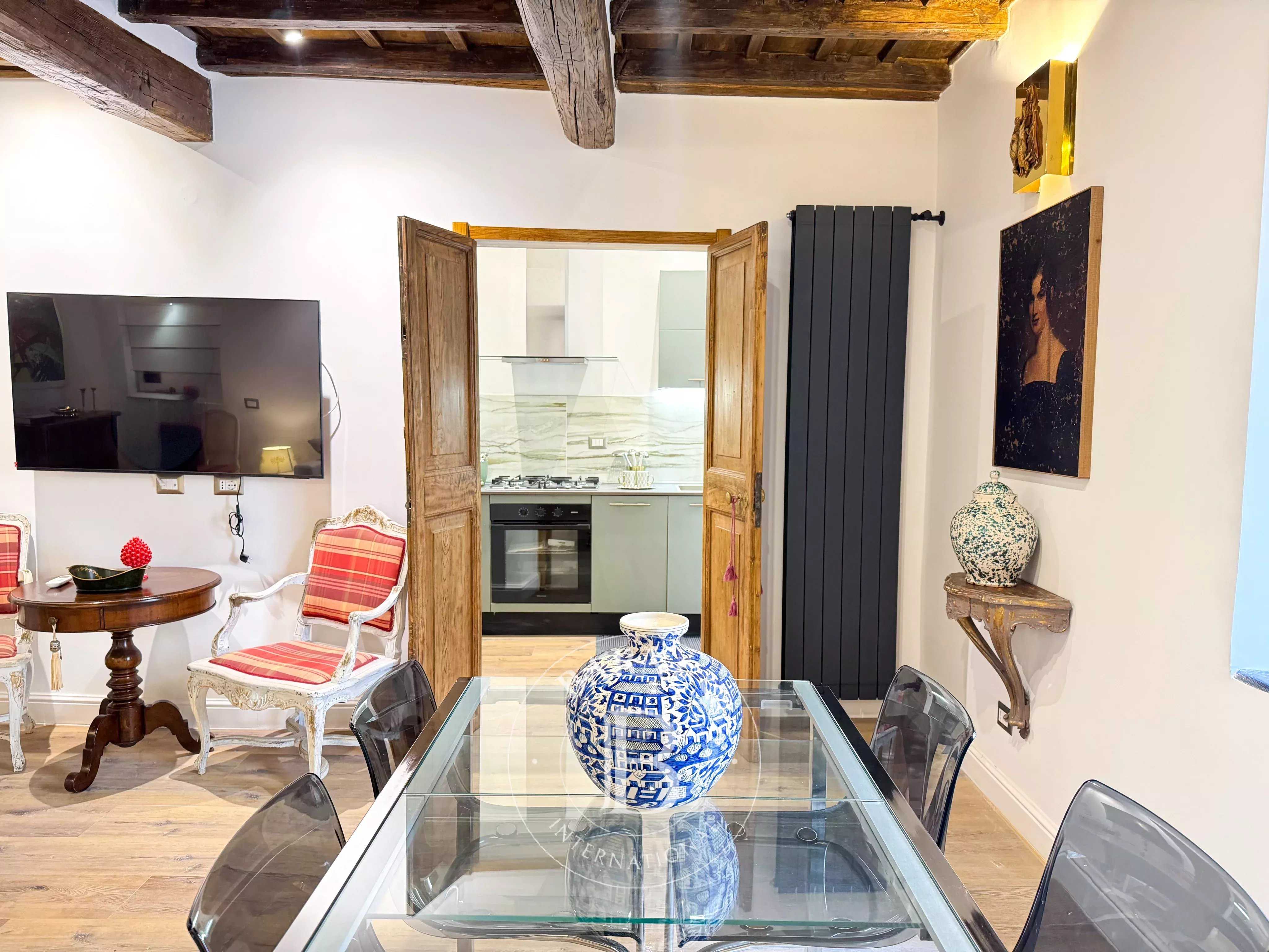 Roma  - Piso 2 Cuartos, 1 Habitacion