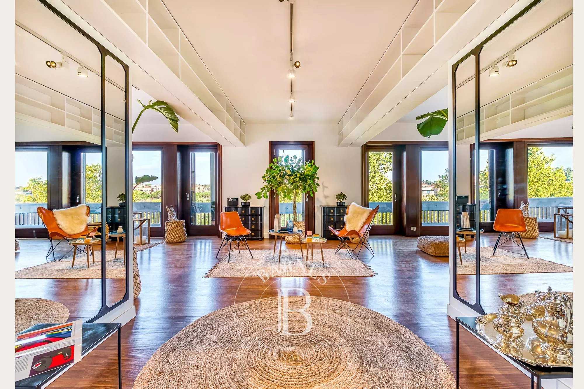 Roma  - Penthouse  3 Chambres