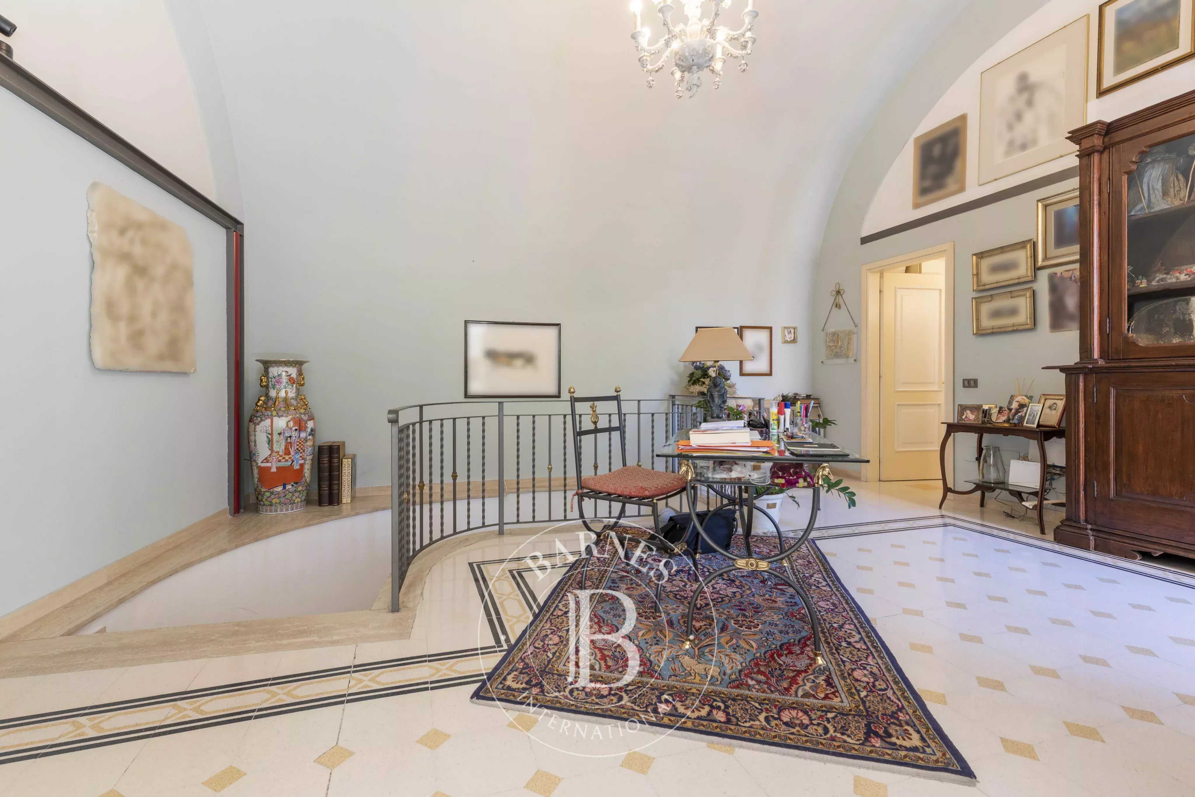 Terni  - Appartement 5 Pi&egrave;ces 3 Chambres