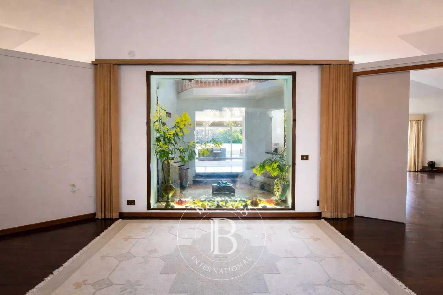 Roma  - Villa 18 Pi&egrave;ces 6 Chambres