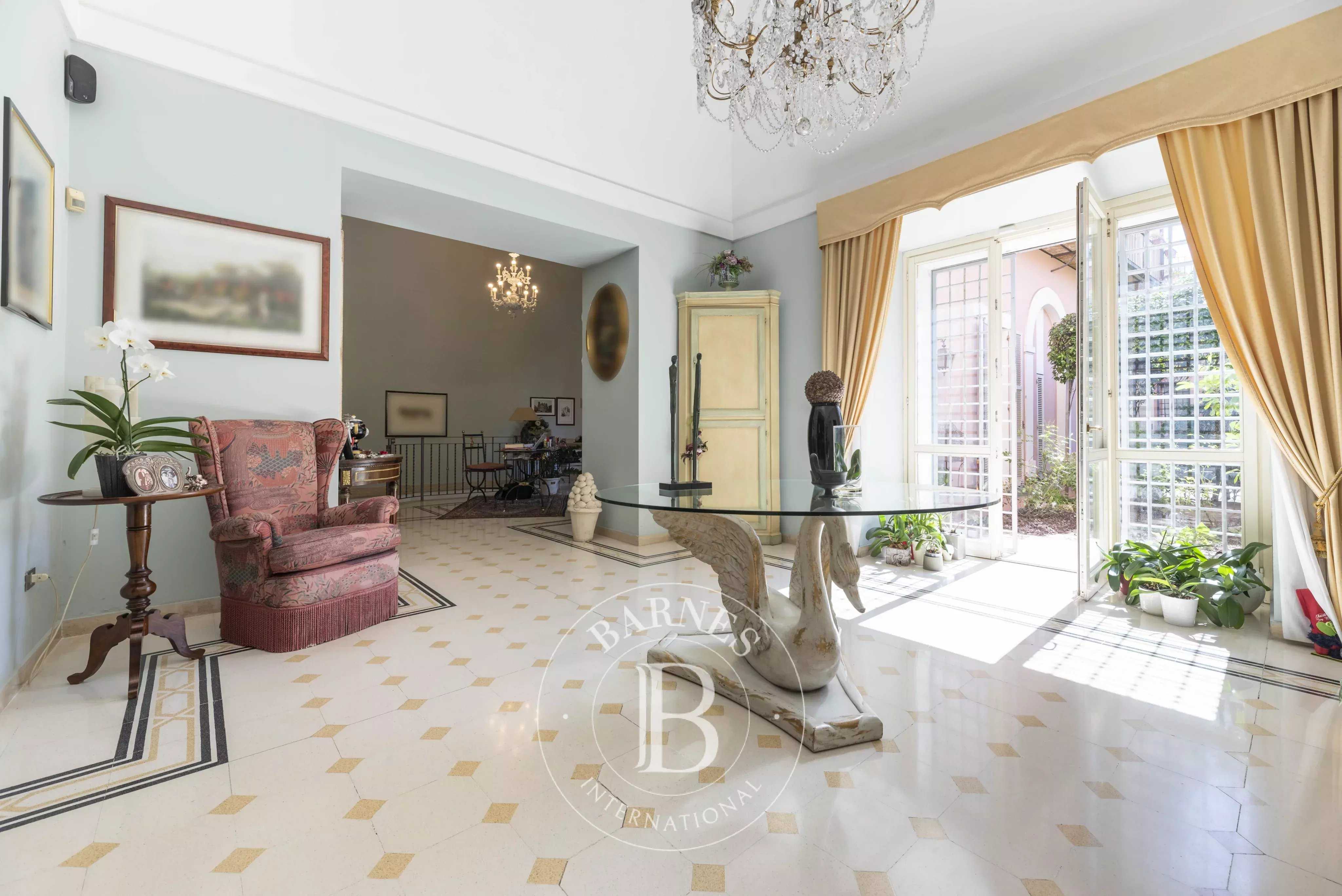 Terni  - Appartement 5 Pi&egrave;ces 3 Chambres