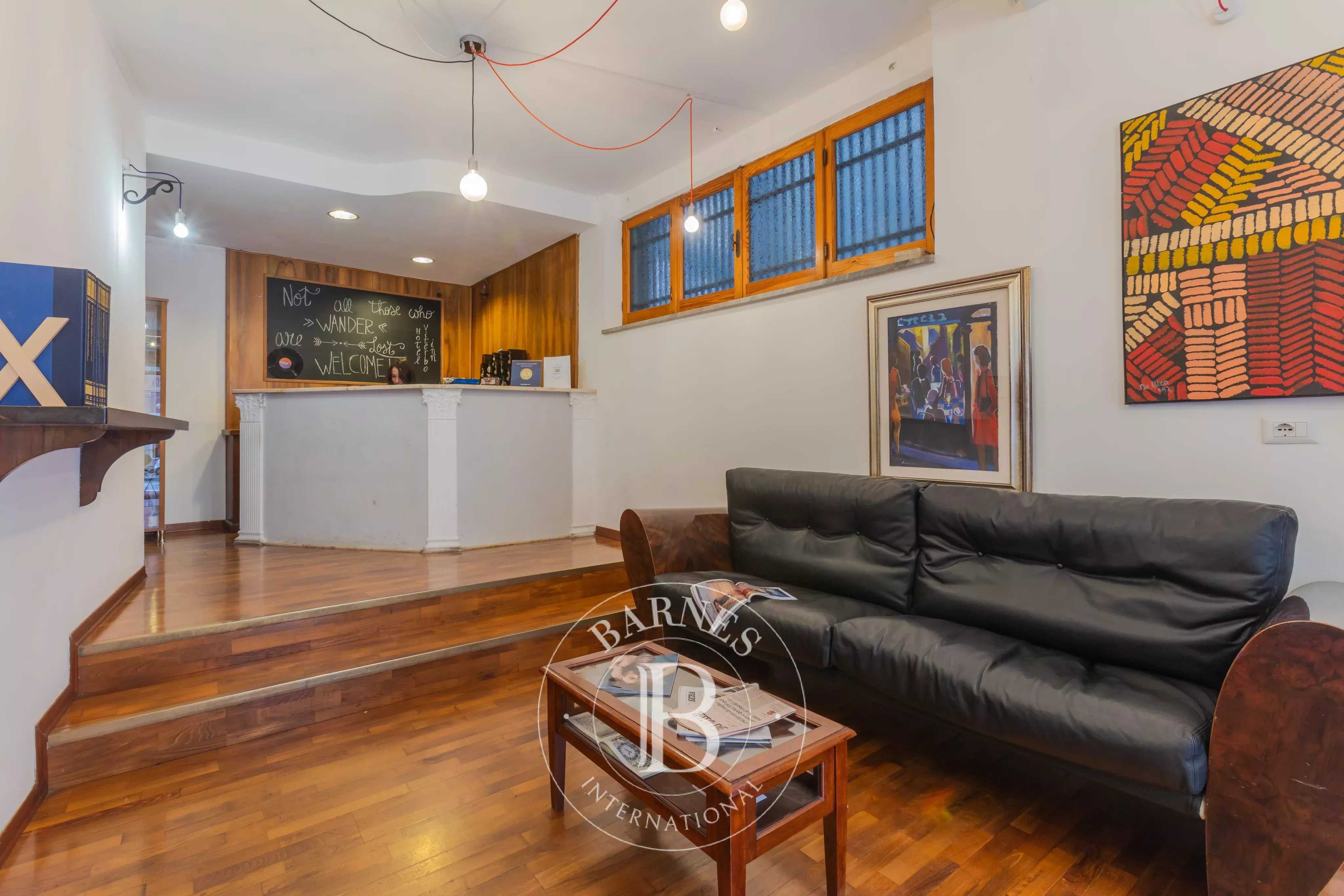 Viterbo  - Hotel 20 Cuartos 15 Habitaciones