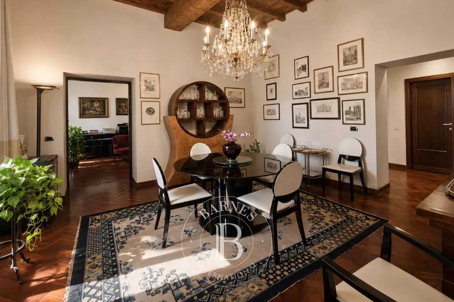 Roma  - Appartement 4 Pi&egrave;ces 2 Chambres