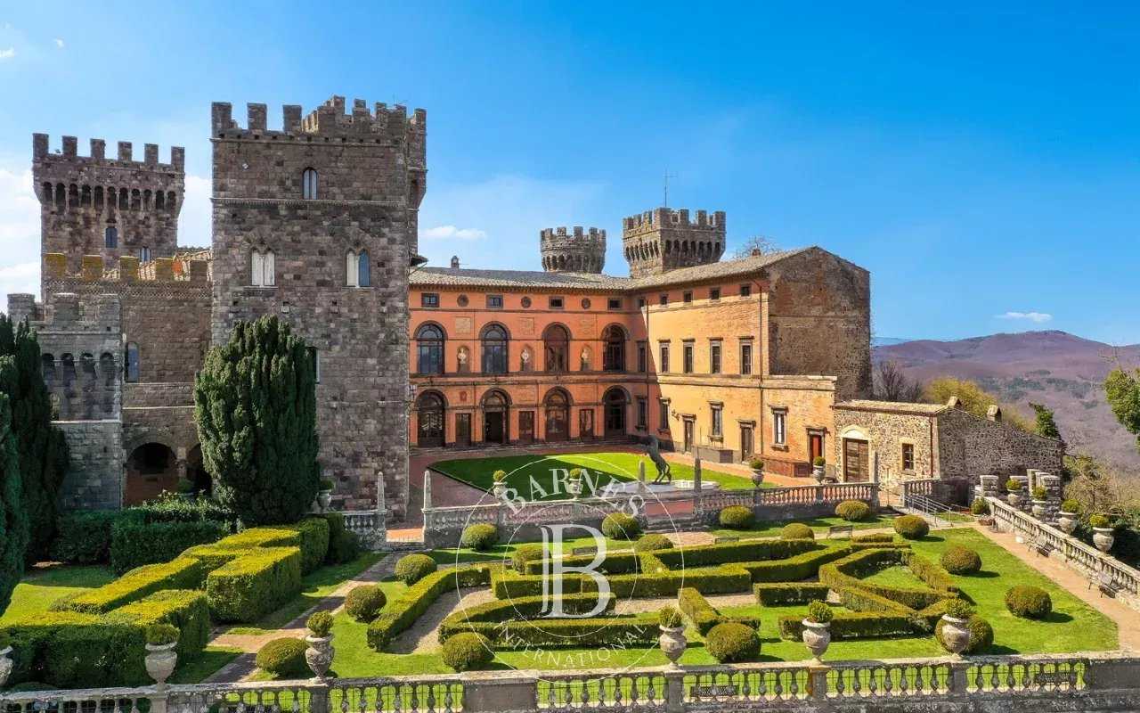 Acquapendente  - Château 35 Pi&egrave;ces 15 Chambres