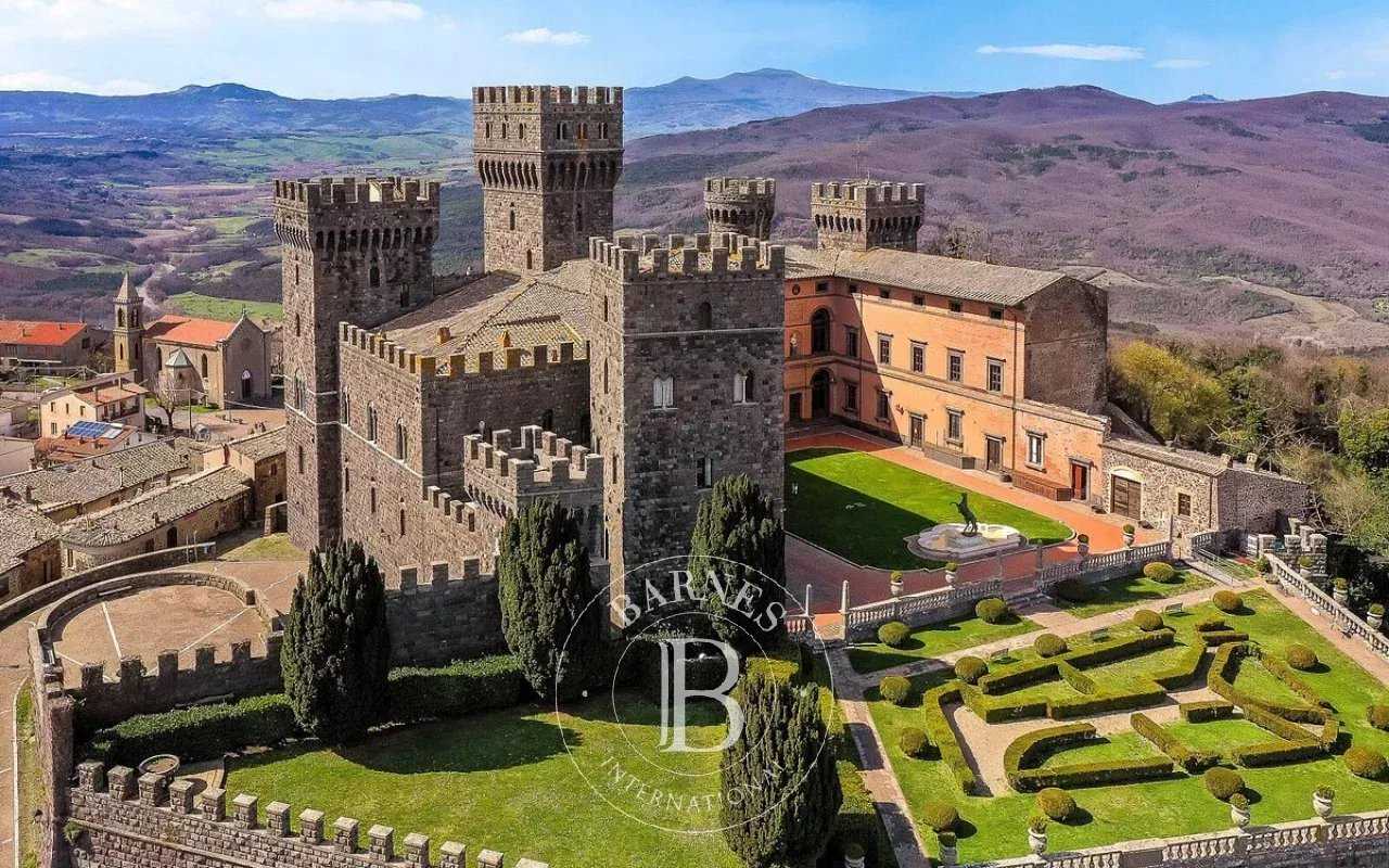 Acquapendente  - Château 35 Pi&egrave;ces 15 Chambres