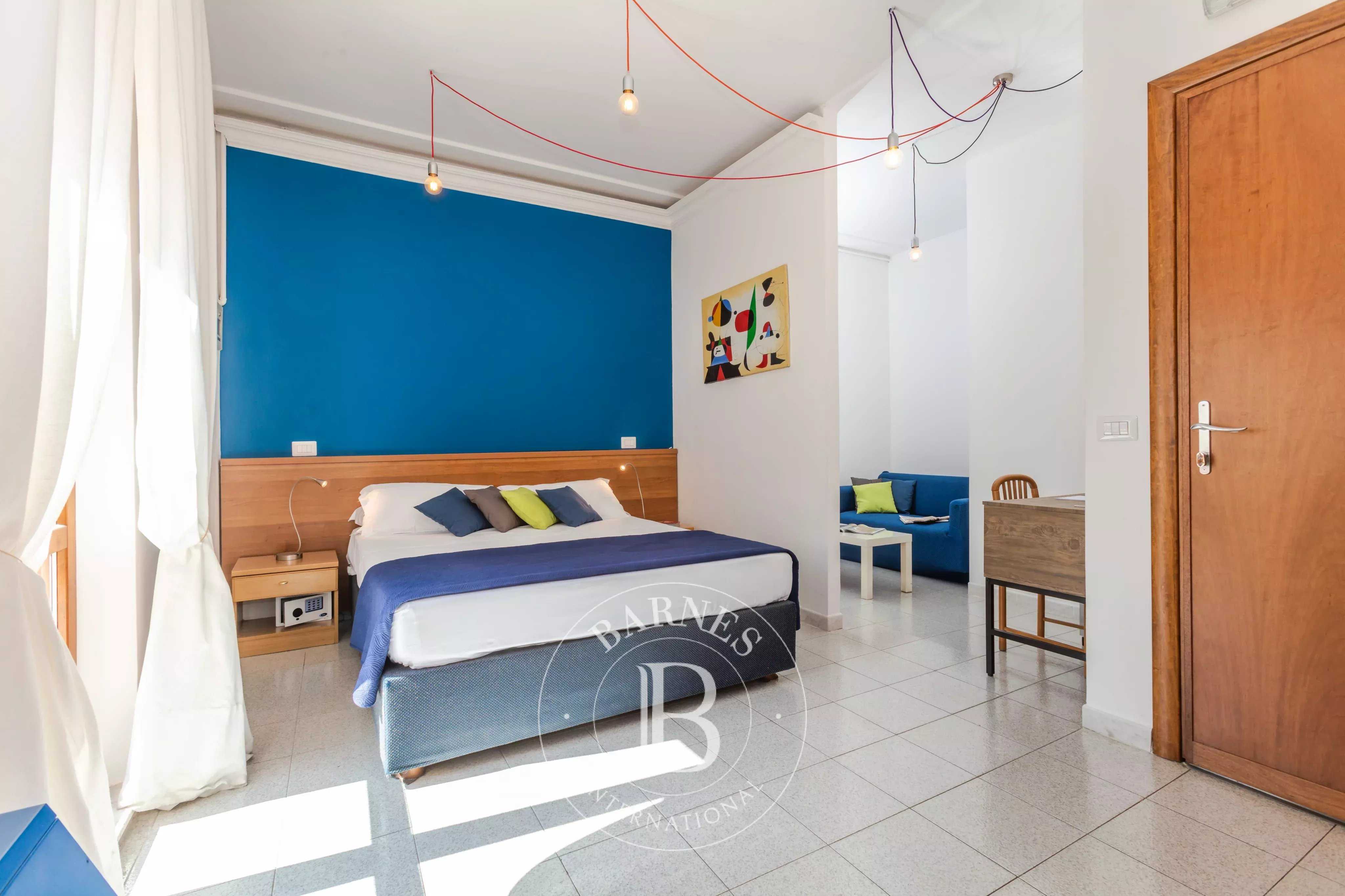 Viterbo  - Hotel 20 Cuartos 15 Habitaciones