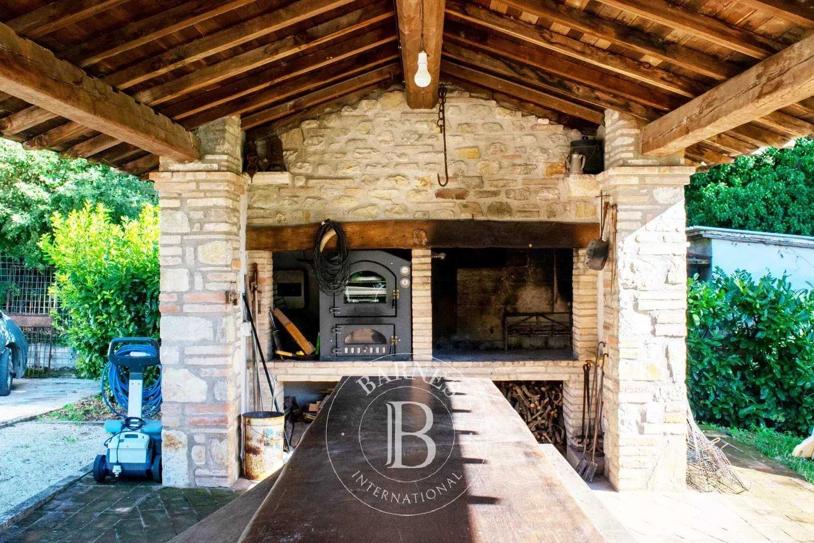 Gualdo Cattaneo  - Chaumière 12 Pi&egrave;ces 6 Chambres