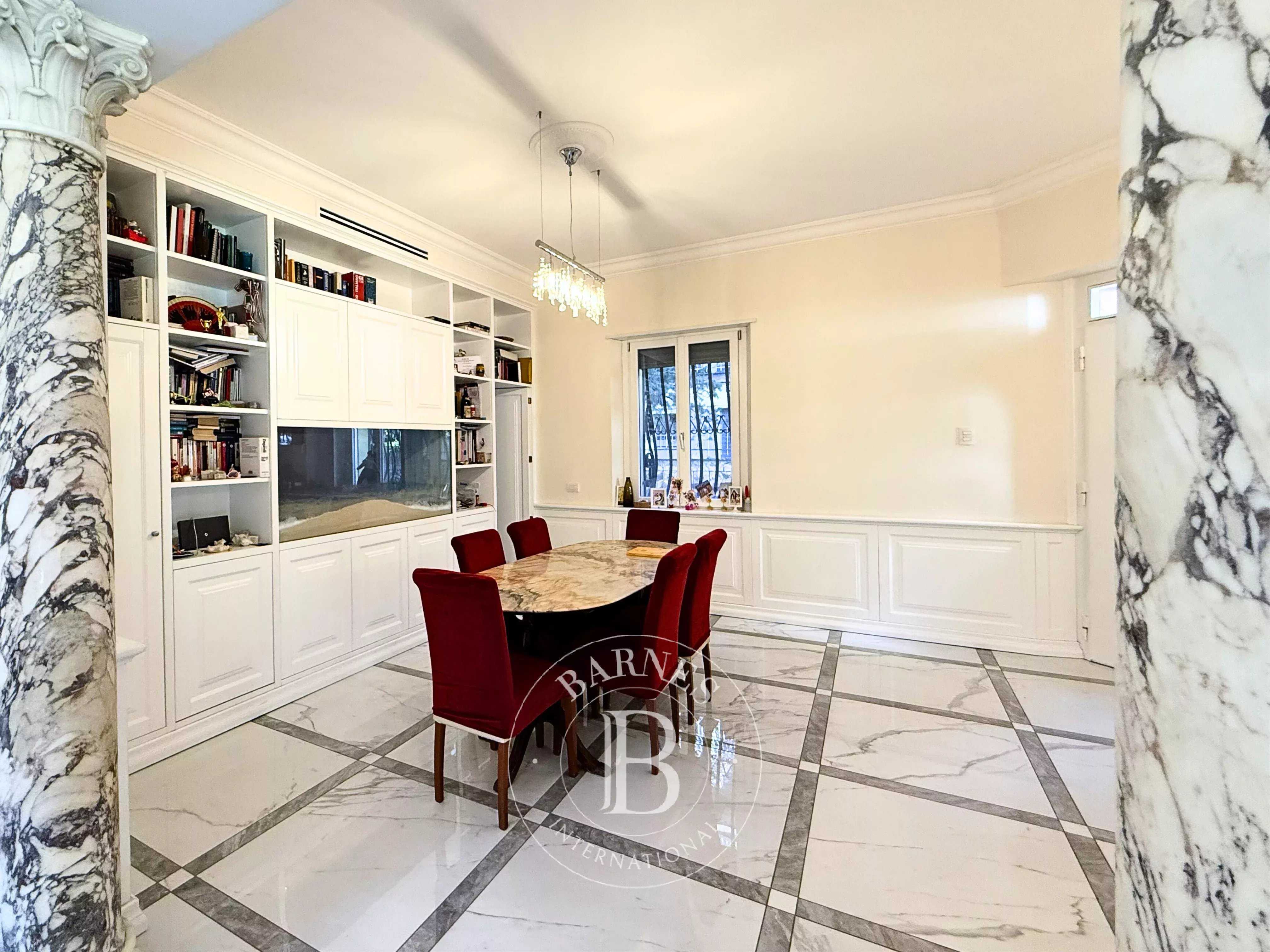 Roma  - Villa 8 Pi&egrave;ces 4 Chambres