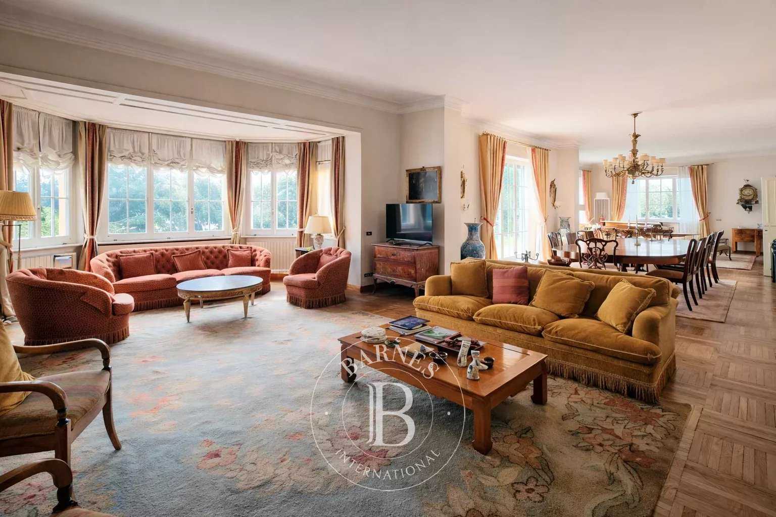 Roma  - Villa 15 Pi&egrave;ces 14 Chambres