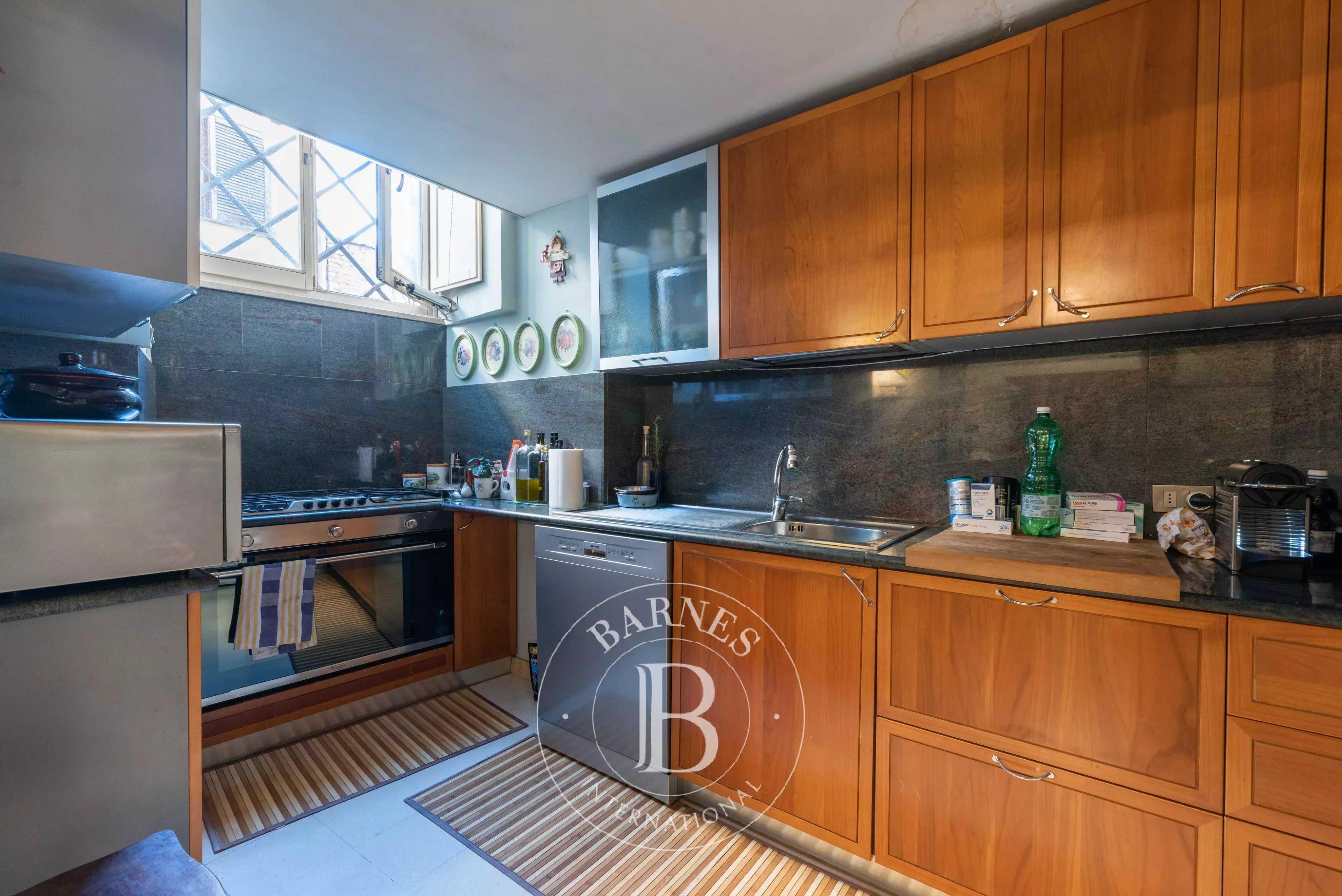 Terni  - Appartement 5 Pi&egrave;ces 3 Chambres