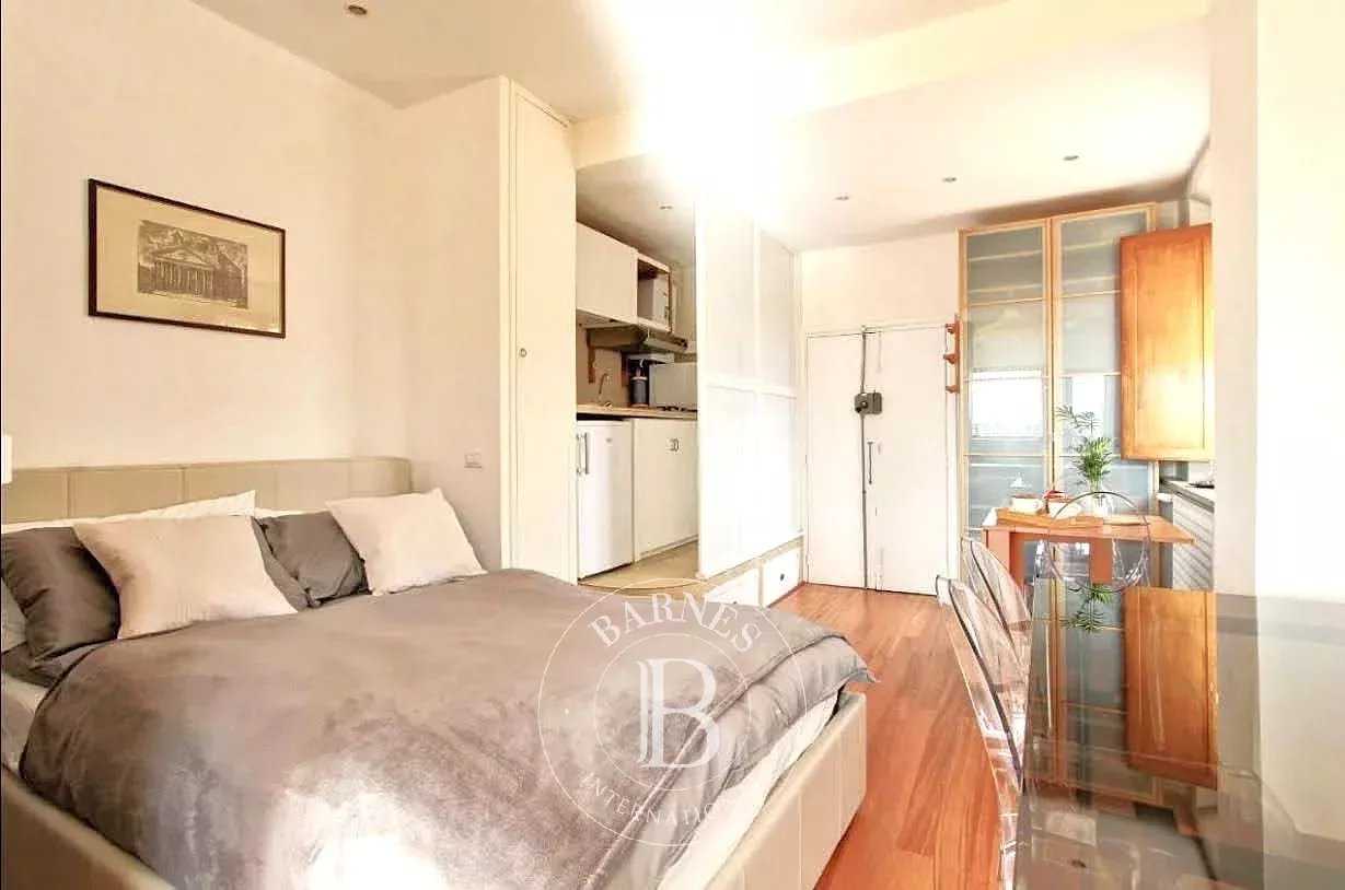 Roma  - Ático 1 Cuarto