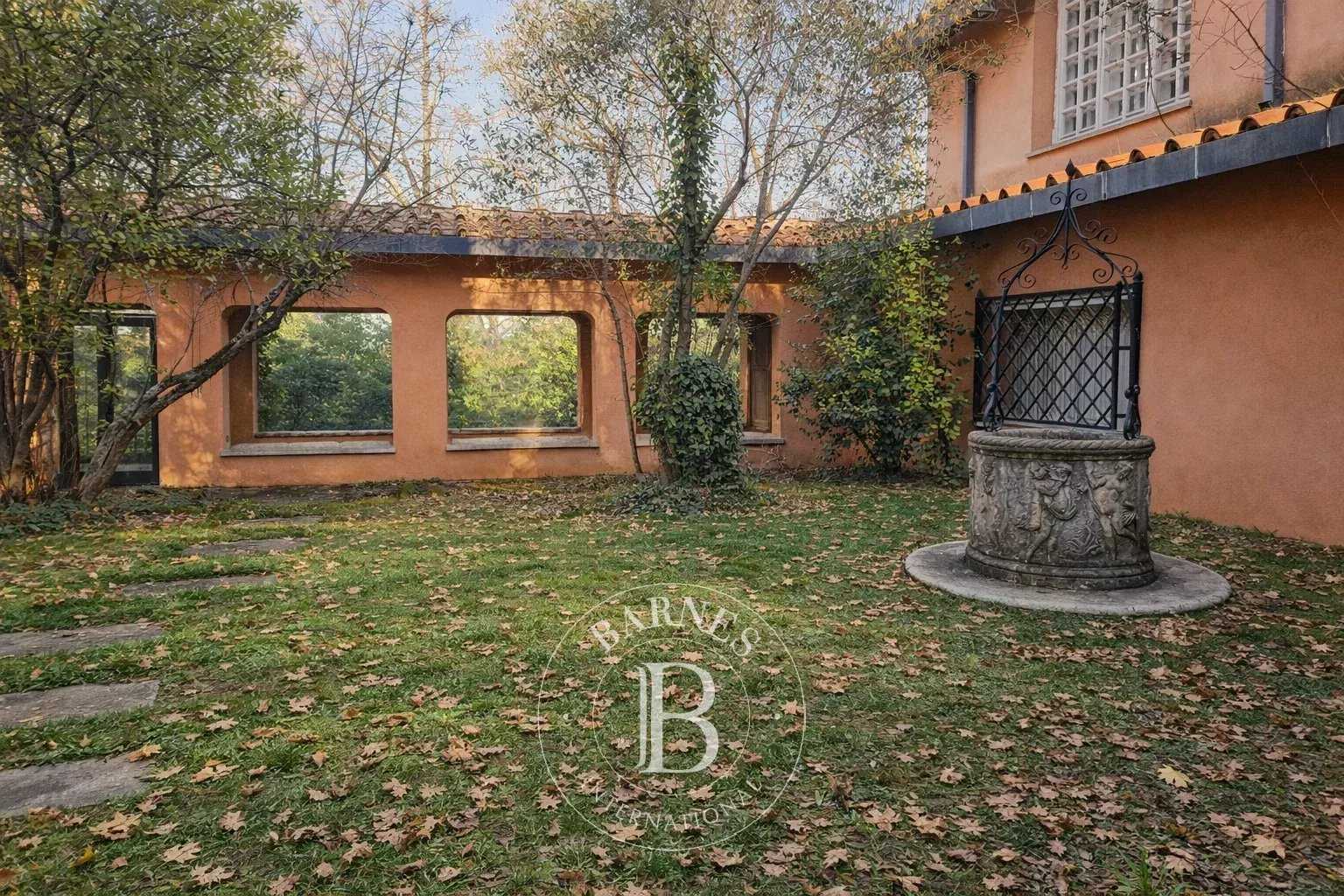 Roma  - Villa 18 Pi&egrave;ces 6 Chambres