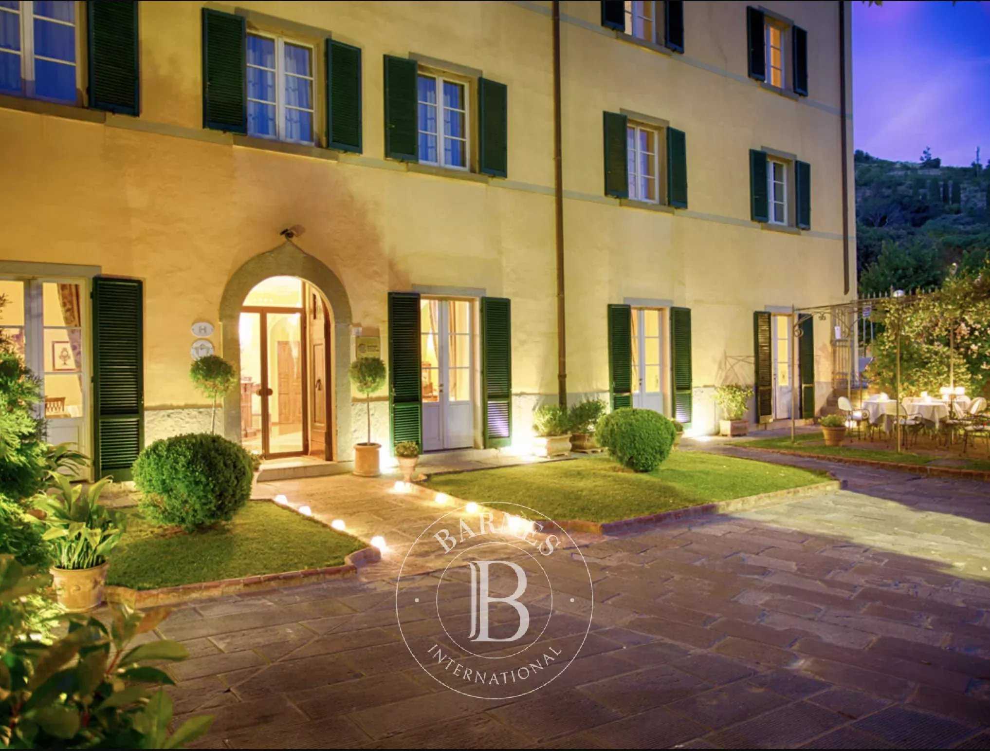 Cortona  - Hotel 25 Bedrooms