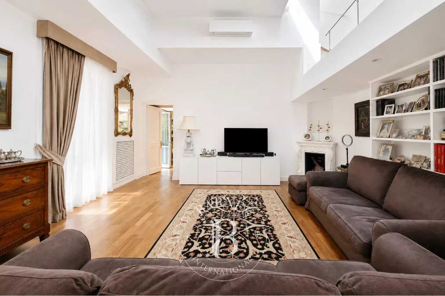 Roma  - Penthouse 4 Pi&egrave;ces 2 Chambres