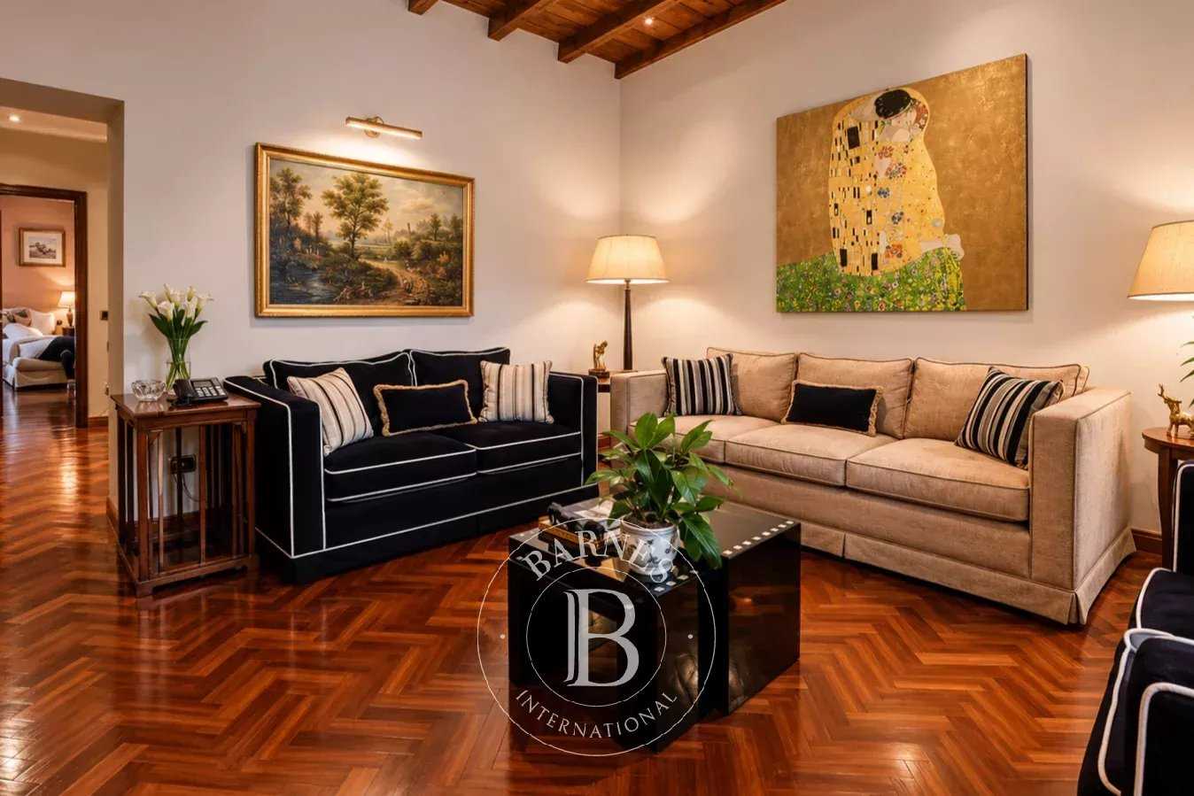 Roma  - Appartement 4 Pi&egrave;ces 2 Chambres