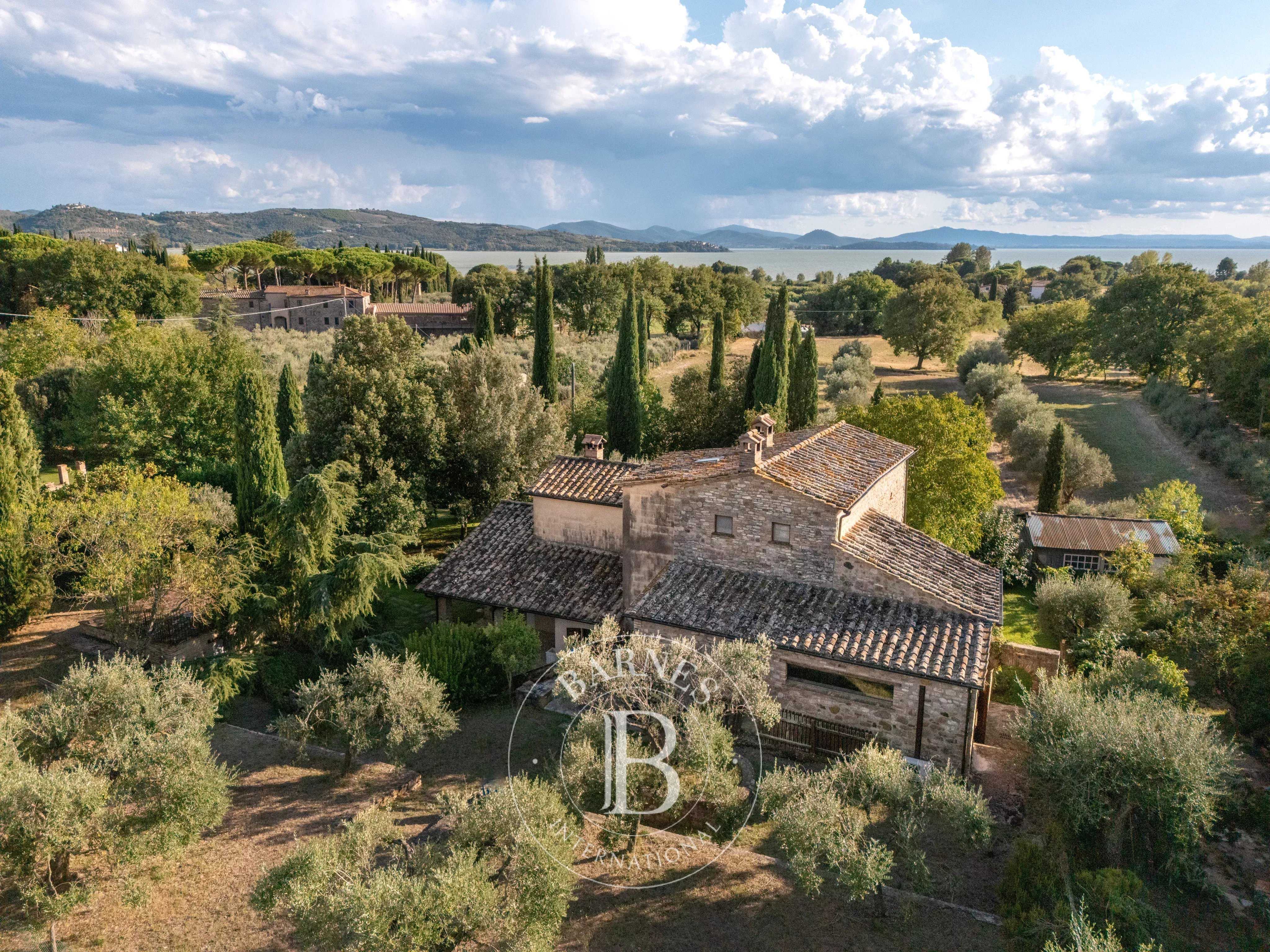 Passignano sul Trasimeno  - Chaumière 8 Pi&egrave;ces 3 Chambres