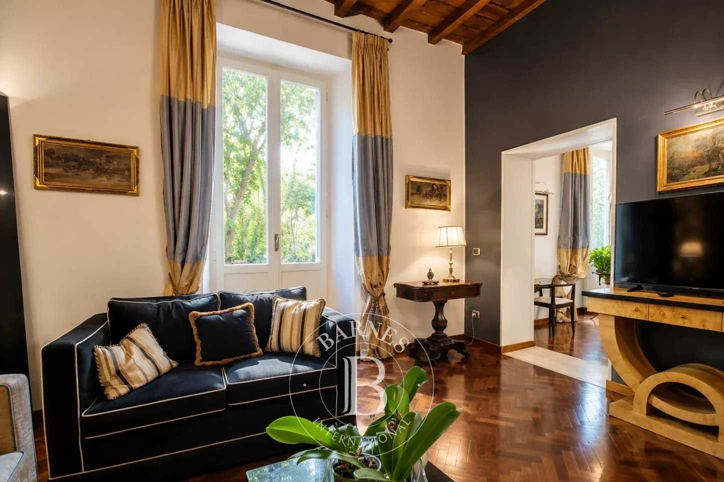 Roma  - Appartement 4 Pi&egrave;ces 2 Chambres